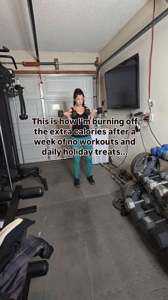 The old version of me would never have felt this kind of freedom.
I just spent the last week traveling to visit family for the holidays and while there I enjoyed treats daily and didn't workout once.
In the past, I would pack cardio workout videos with me because I truly believed there was no way I could enjoy holiday food without earning it first. More food meant more cardio. Always.
Now?
I simply go back to my normal routine.
Because one week of not working out and enjoying more treats than usual doesn’t undo months (or years) of progress.
This is what a sustainable healthy lifestyle looks like.
Enjoy the holiday → return to your routine → keep making progress.
If you’ve ever felt like you had to work off your food just to stay on track,know this: you’re not broken, you were just taught the wrong approach.
#nutritioncoach #holidayhealthtips #holidayweightlossnotgain #sustainablefatloss ##holidayweightlosstips