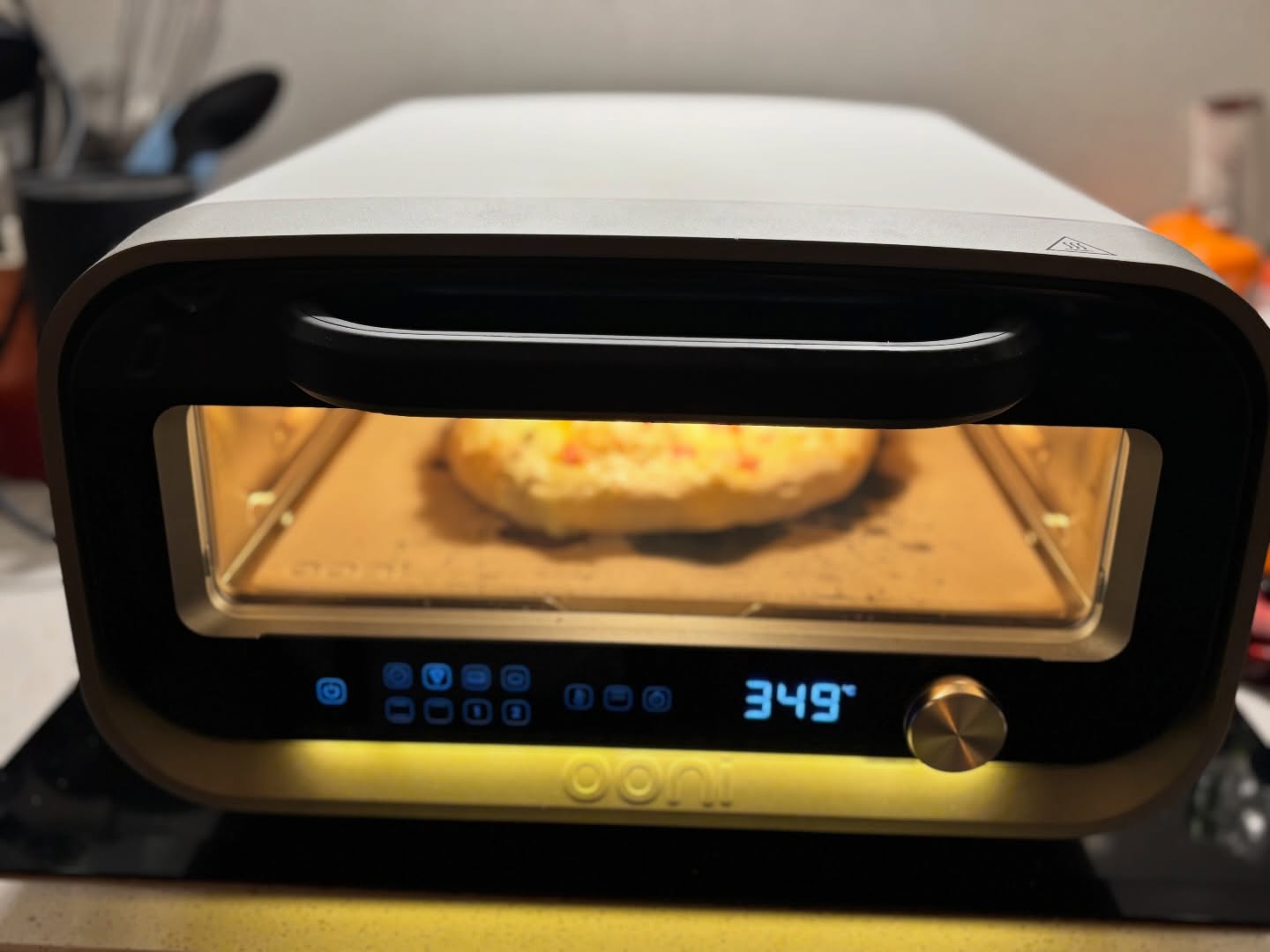 Tormodo’s pizza er tilbake! 👨🏼🍳 Nå innendørs med fantastiske Ooni Volt 2 som virkelig presterer bra. 🍕#50årsdag