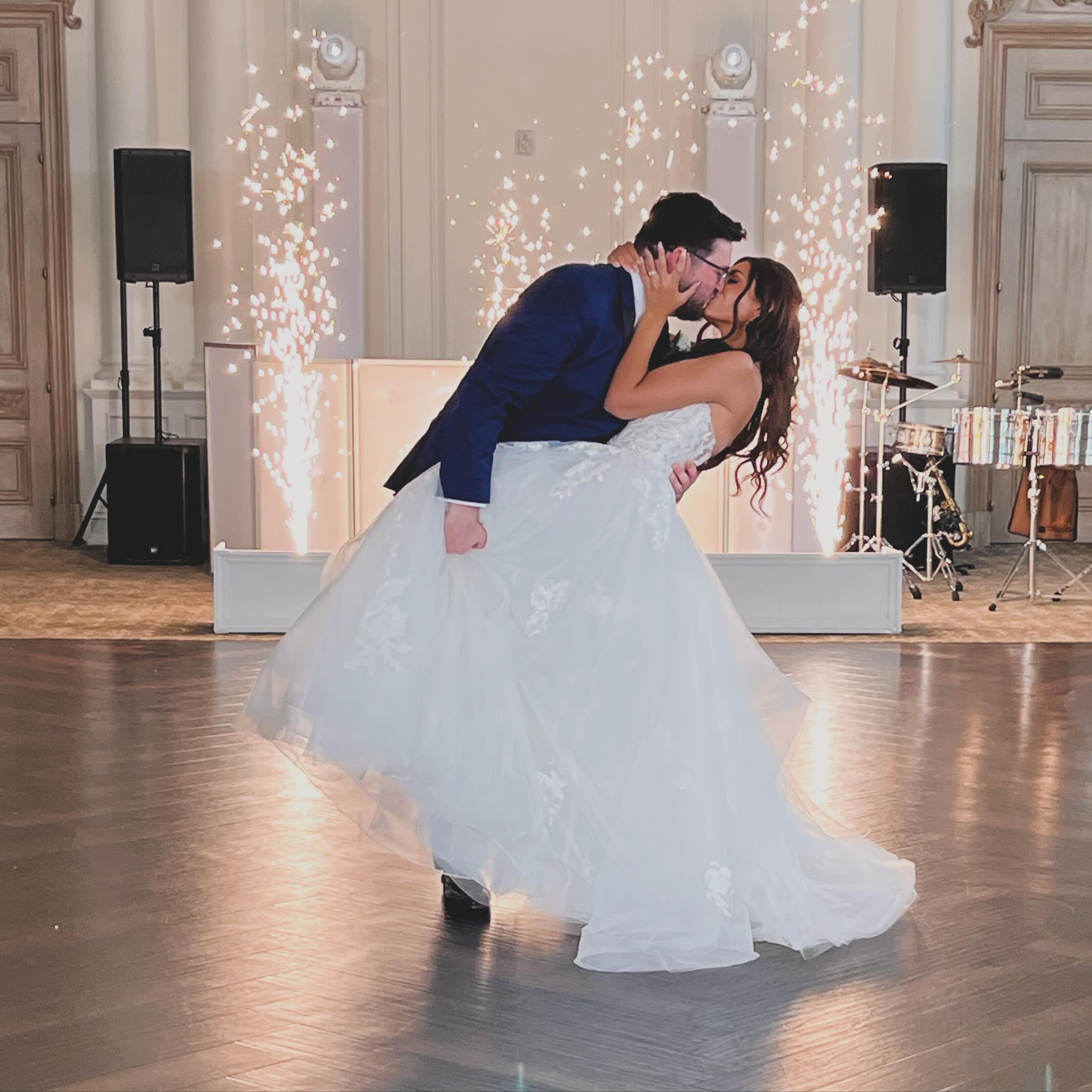 The dip and kiss at the beautiful @parkchateau ✨
Congratulations to Danielle and Kyle. We love making beautiful moments for everyone.
:
:
:
#dontmissabeat #entertainment #bride #brideandgroom #brides #bridesmaids #firstdance #celebration #drapery #weddingmusicians #dreamwedding #engaged #groom #rusticdecor #instawedding #marriage #weddingwire #theknot #weddingday #weddingdecor #njphotobooth #weddinggown #weddinginspo #weddingparty #photobooth #weddingphotographer #weddingphotography #weddingplanningtime #weddingwire #theknot