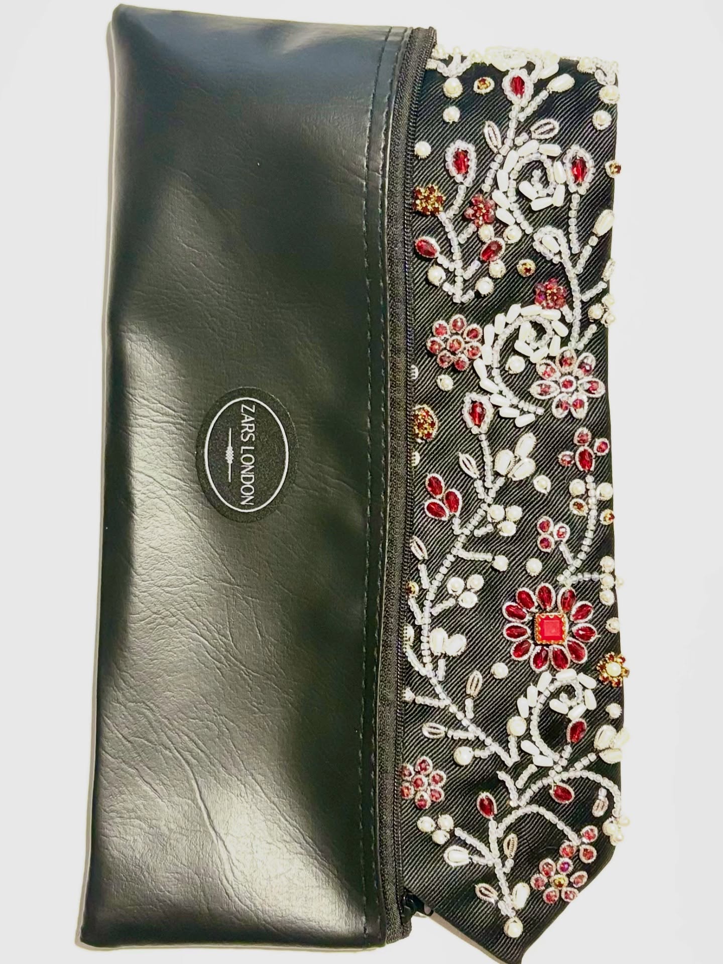 Because why shouldn’t neckties scream luxury? #bespoketailoring #handmade #celebritystyle