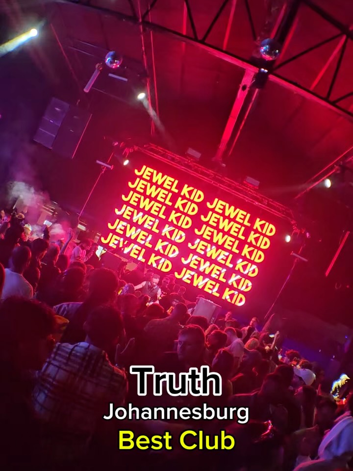 These are my five standout gigs of 2025.
Looking back, it’s been an incredible year - full of growth, challenges, and moments that reminded me why I fell in love with this in the first place.
Thank you to every crowd, every promoter, and everyone who showed up and shared the energy with me. None of this happens alone.💙
-
@truthjhb
@cafedelmarmalta
@whiterabbitottawa
@_thisis555
@valtifest