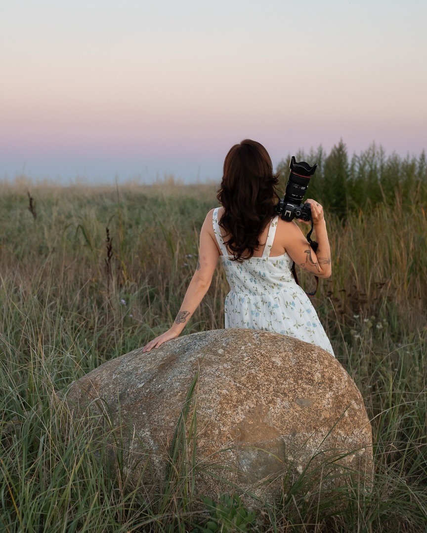 2025 felt full.
Full of dogs who made me laugh, melt, or just stop everything for a second because, well… they’re dogs.
Full of people who welcomed me into their lives for an afternoon to capture something that truly matters.
Full of moments that made us smile, made us pause, made us feel more alive than we expected.
Looking through these images now, I realize it’s less about the perfect shot and more about the stories behind them. The wagging tails, the happy chaos, the little things that make life feel full… that’s what I hope these photos remind you of.
Here’s to 2026: more paws, more laughter and more stories that sneak into your heart before you even notice.
#novascotiaphotographer#novascotia#petphotographer#petphotography