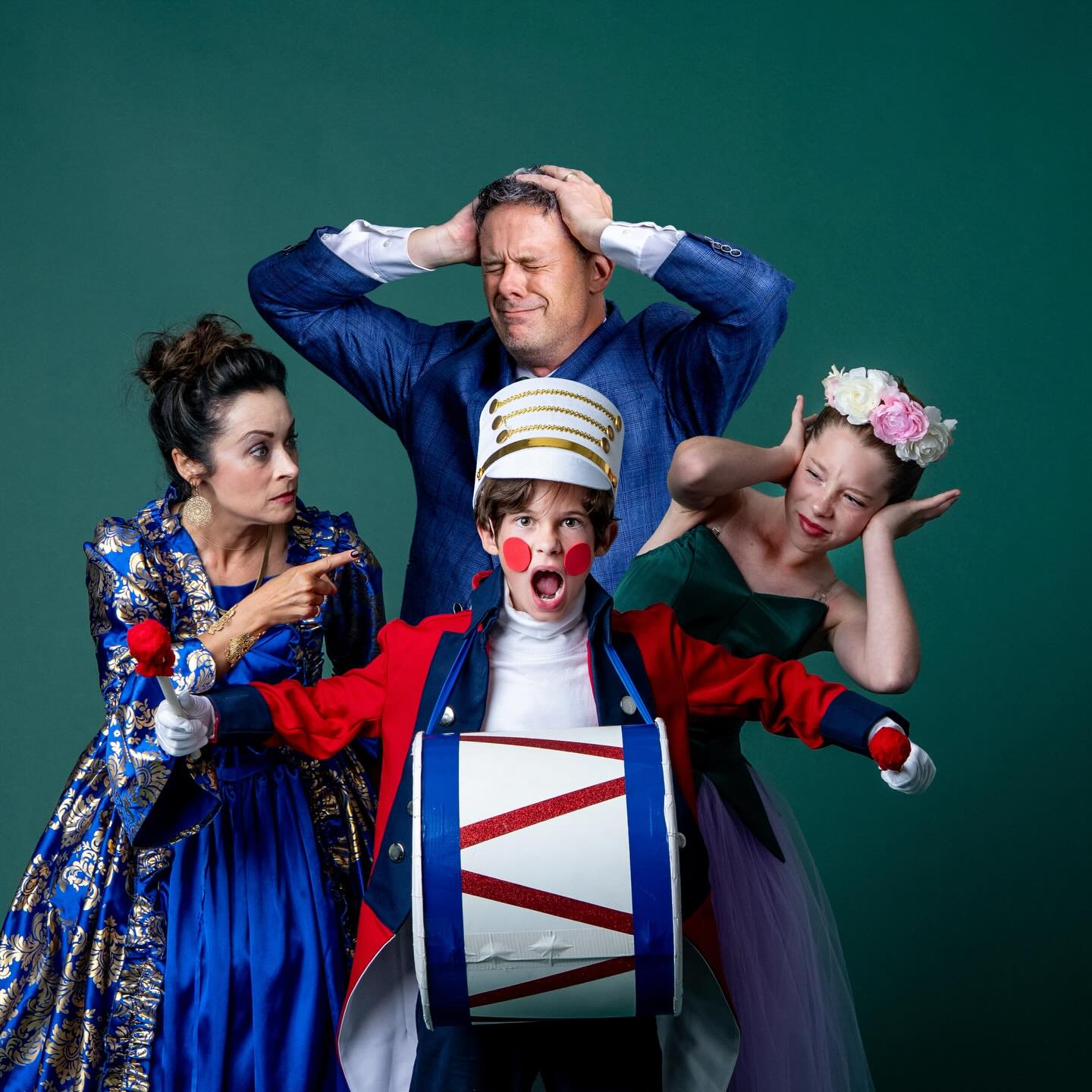 ‘Twas a Cracker of a Year. And that’s all we have to say about that😝
Happy New Year friends🤩, from the mismatched Ambrose McNuts (except when photoshopped😉). May laughter, love & and a really loud drumroll lead you into ‘26! #happynewyear #drumrollplease #heythere2026
📷❤️: @cherylmannphoto
🩰✨: @red_chair_productions