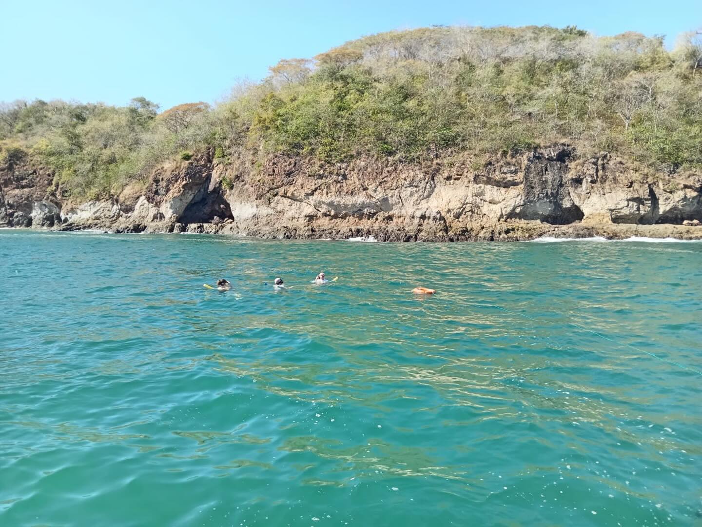 Morning snorkel sesh!
Reserve your space to join our next MORNING Open Tour - Monday, January 5. 8am-12pm, beverages, bite, and equipment on board. Grab your besties, towels & let’s go! 🤿 🐟
506-8315-9374
#realphotos #realpeople #realgoodtime #itstimetoexperiencezafira #morningsailing #costaricavacation #costaricasailing