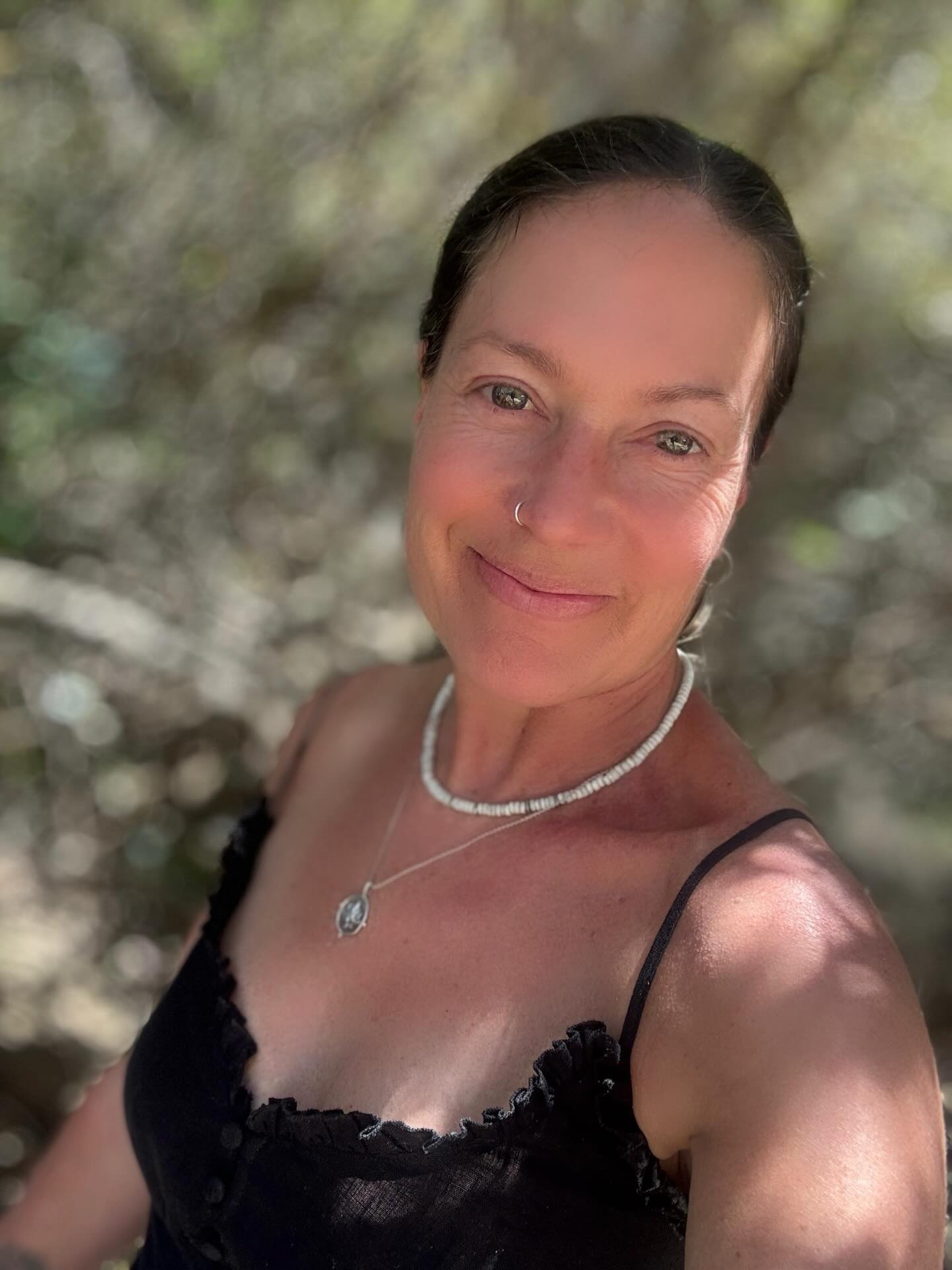 As I reflect on the year, I want to take a moment to raise a glass and send the biggest thank you to all of my incredible followers for your continued love and support.
It’s been a big and really hard one — a year of endings. Saying goodbye to my physical shopfront after 20 years early in the year, and then navigating the heartbreaking loss of my brother, has at times felt surreal and quietly overwhelming.
And yet, here I am — deeply grateful to still be doing what I love every single day. None of this would be possible without you: my customers, suppliers, artisans, friends, locals, family, and loved ones. You have carried me more than you know, and I’m endlessly thankful. 😌 🙏
So cheers to you all 🥂
We will resume posting on the 3rd of January and it will be biz as usual.
I’ve taken the week to rest, reset, and gather myself for what’s ahead. There are so many exciting things on the horizon for Fleetwood, including another trip to India, and I cannot wait to share what’s coming.
Wishing you all a magical 2026 filled with love, abundance and everything you’re dreaming of. Thanks for holding me steady and keeping me busy…. 🙏
Big love, Dan x 🤍