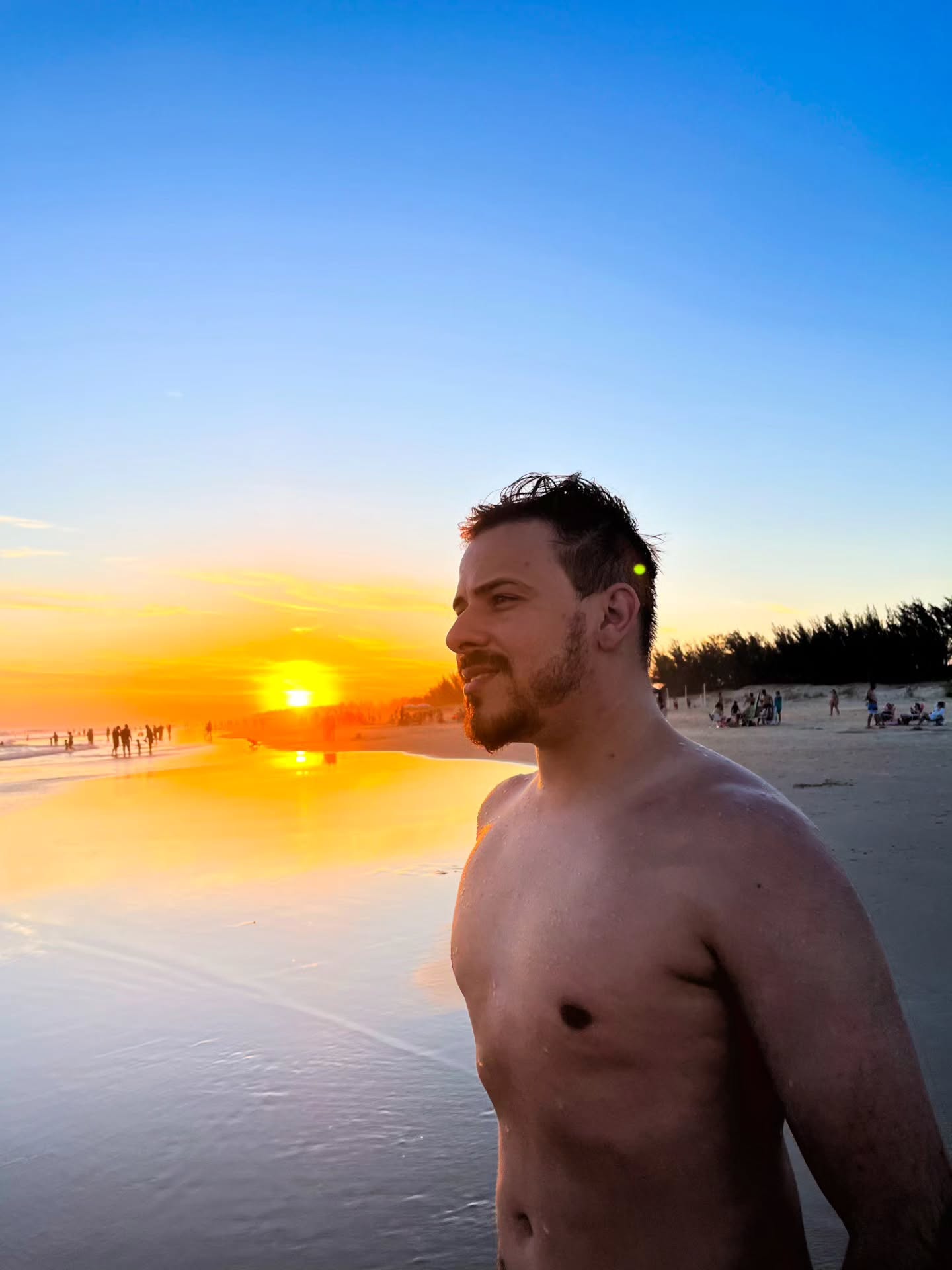 E viva o verão 🌅
Energias renovadas e um dia maravilhoso para ficar registrado com pessoas que amo ❤️