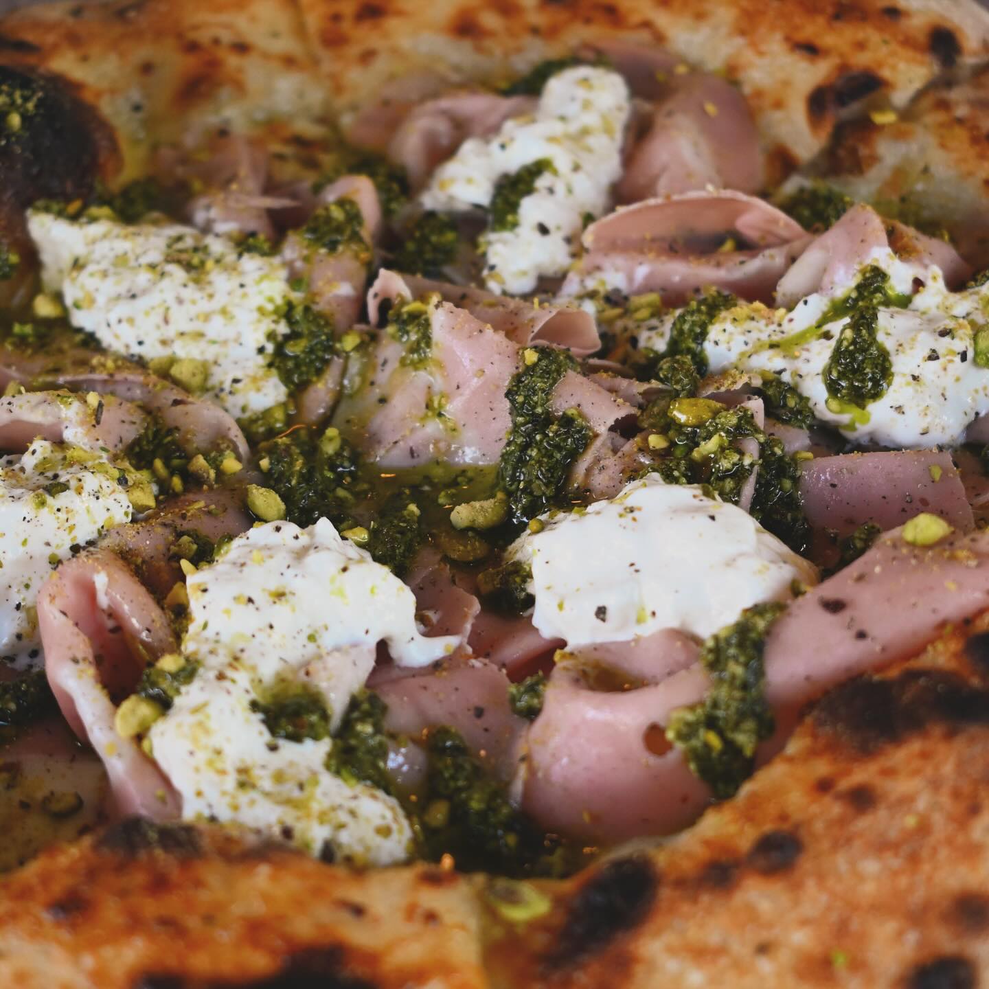 Pizza Mortazza
•
•
•
#pizza #etienpizzabar #foodie #italianpizza #mortadella #instafood #dinein #takeaway #delivery