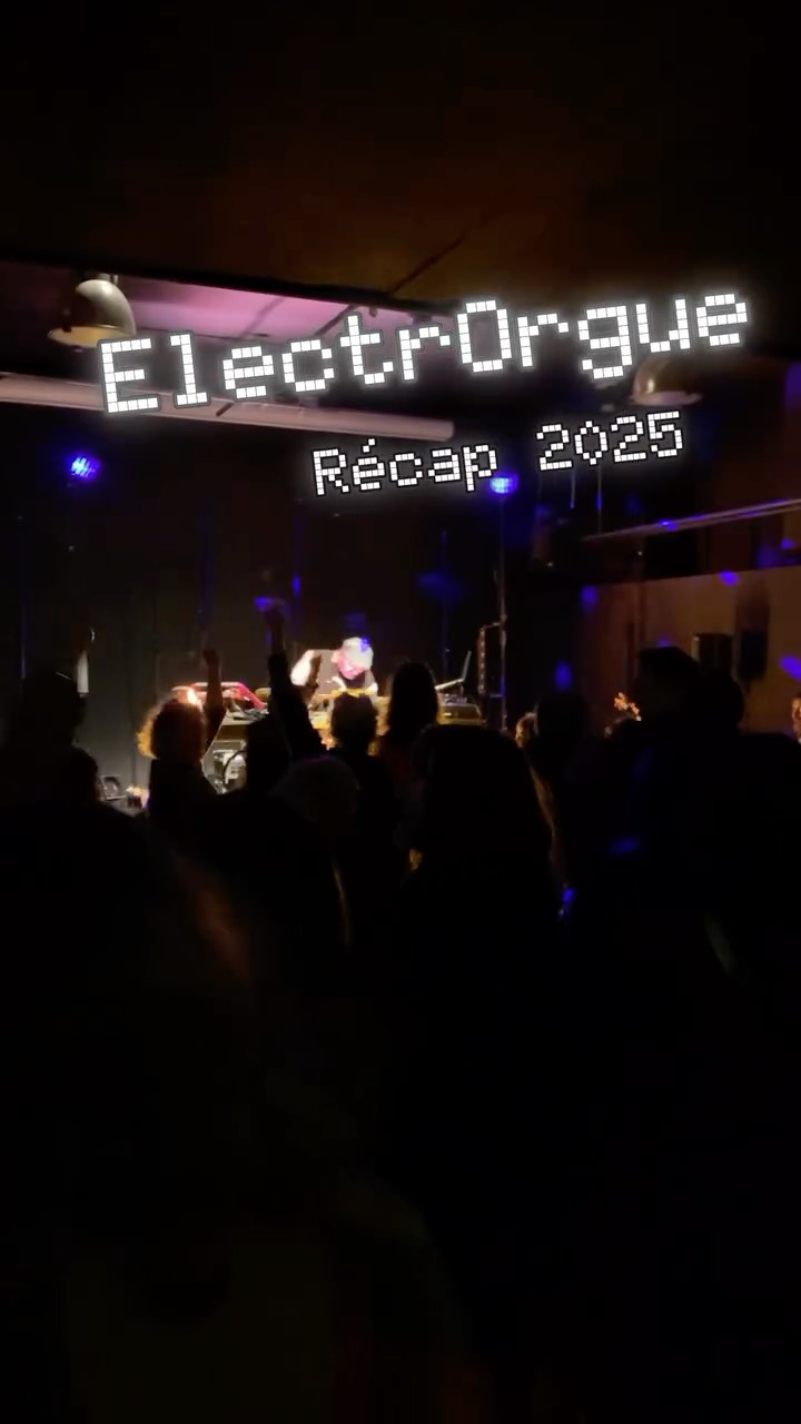 🎞️ Recap 2025 !
ElectrOrgue n’a pas été beaucoup sur les réseaux sociaux cette année 😰 et pourtant ce n’est pas parce qu’il ne s’est rien passé… 😁
Merci aux organisateurs d’avoir fait venir @electrorgue !
👇👇👇👇
@musicmecalesgets @disneylandparis @moonmusic @vaujanystation @le_chalet_gourmand_vaujany @laligue84 @paysdesecrins @villedorange @popcorn.live @francegalop @legrandhuit.rennes
Merci à @carton_compagnie de propulser ElectrOrgue !
Et merci à vous 👋 de suivre nos aventures !
Belle année 2026 💫
.
.
.
.
#dj #electrorgue #musiqueelectronique #orguedebarbarie #electronicmusic