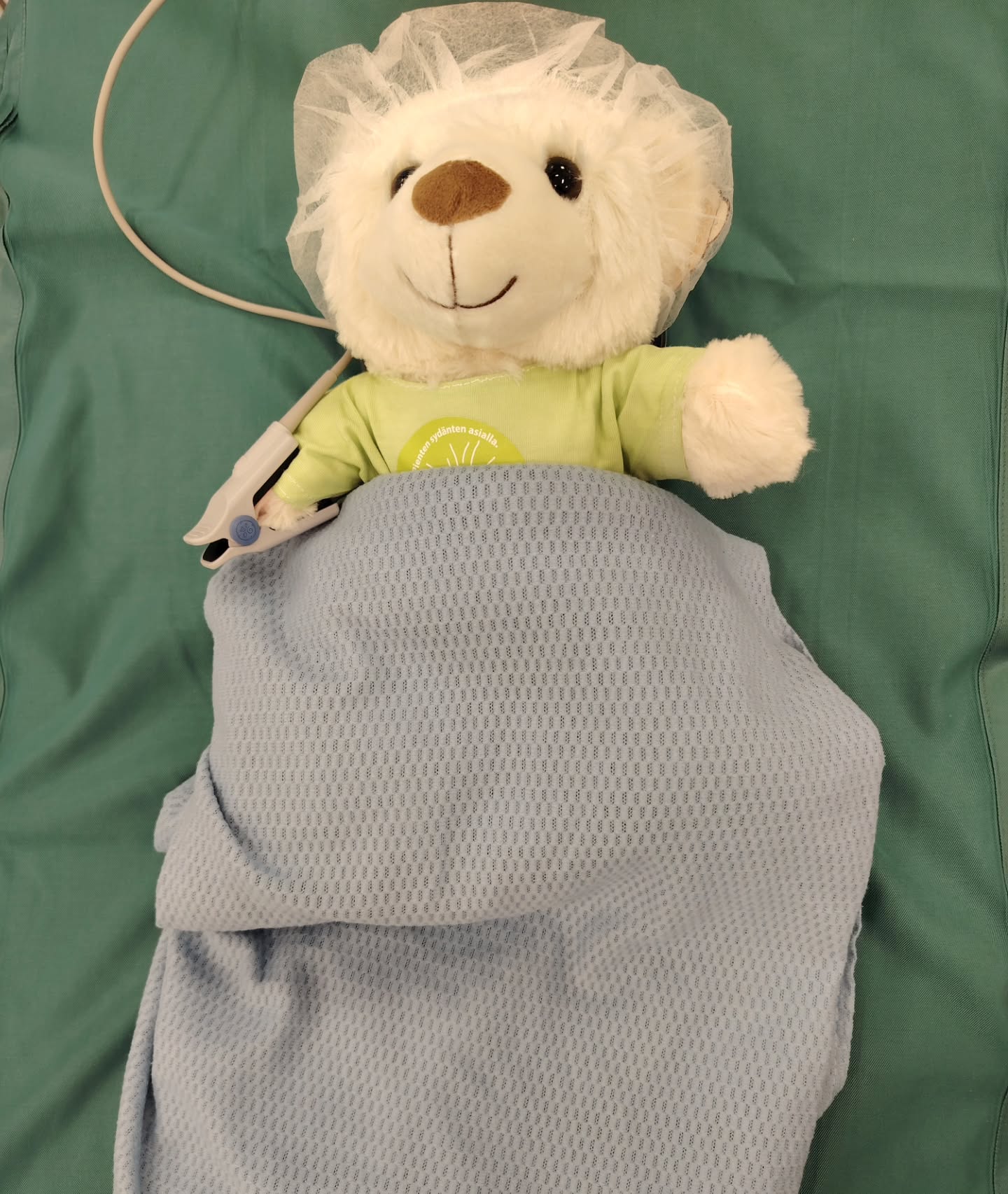 Haluamme kiittää kaikkia lahjoittajia, yhteistyökumppaneita ja seuraajia kuluneesta vuodesta💝 Teidän avullanne toimme jälleen paljon iloa ja lohtua lapsille ja nuorille sekä heidän perheilleen. Myös ensi vuonna toimintamme jatkuu ja esimerkiksi nämä ihanat Tukinallet ilahduttavat jatkossakin leikkaussalin nuoria potilaita💚
Onnea ja iloa vuodelle 2026💫