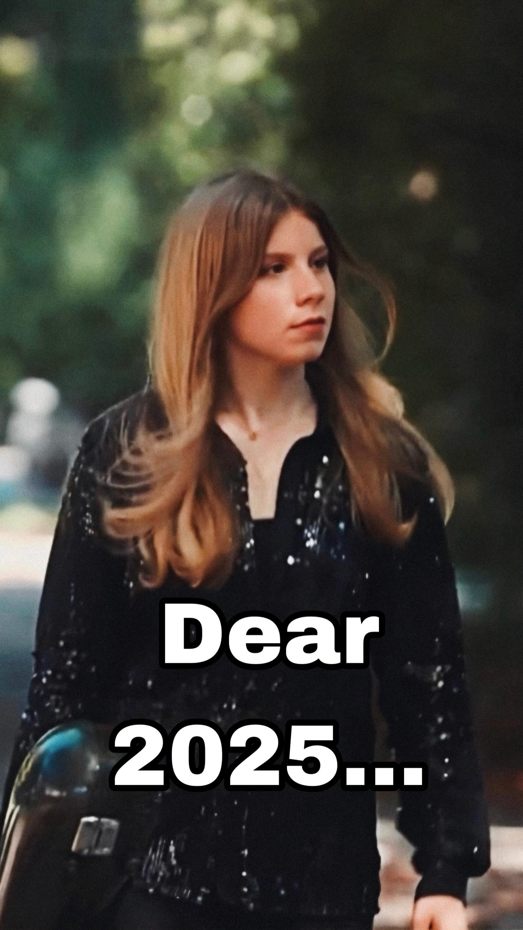 The last hours of 2025… ✨
May the new year bring you joy, fulfillment, music, and good health. Wishing everyone a year that takes them closer to their dreams.❤️