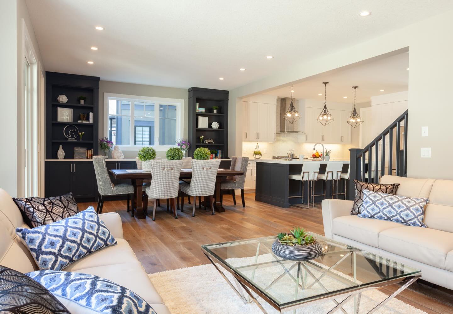 They say change starts at home, so why not let us help you begin the year in one that reflects your goals?
New Year’s resolutions built to last. ✨
#custombuild #dreamhome #houses #calgaryhomes #luxurybuilders