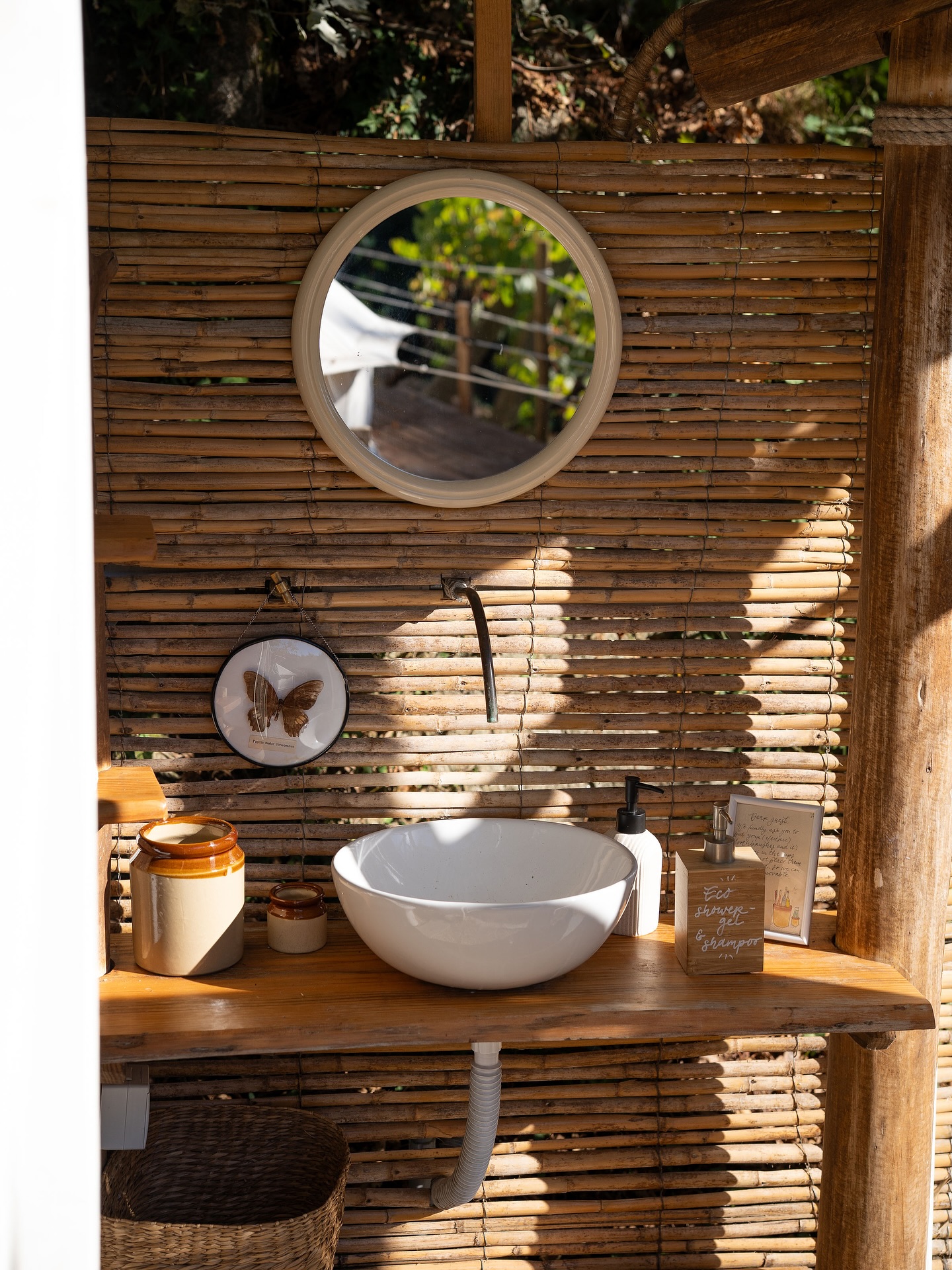New Year’s resolutions?
What about staying at Deveza for a Yoga Holiday, Retreat or Summer Holidays?
Enjoying Portuguese nature, delicious food and relaxing to the max!
Staying in one of our tiny houses, our guesthouse or glamping tents. Taking a shower in the glamping tents’ wellness bathroom (see lovely photo by @sanneromp 😍)