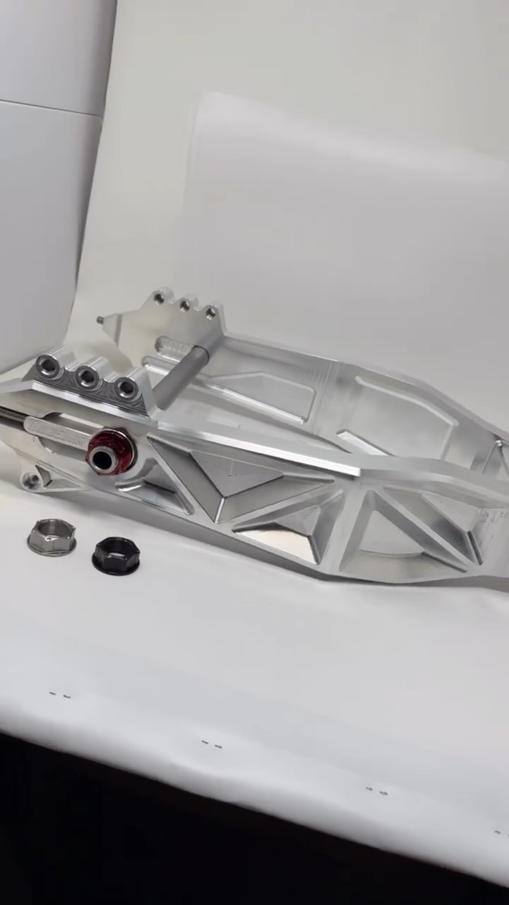 New DMR #bagger swingarms are almost ready to start shipping! Machined from 6061 T-6 billet aluminum with chromoly hollow axle, titanium axle nuts, and titanium adjuster nuts. Also comes with spherical bushings installed and pivot spacers. We focused on these being strong and able to take the abuse we put on these while racing. We’ve experienced flex with others we’ve used and wanted these to be solid. Press fit center section with two dowel pins on each side and 4 bolts. These are SOLID!!! We have 4 available and will be ready to ship next week. Works with stock caliper and bracket and will soon have the option for a radial brake caliper mount and spools for a race stand. $3200 shipped inside the continental USA. These aren’t on the site yet, so until then, hit me up with a DM if you would like to order. #harleydavidson #deathmetalracing #boostedbrad #madeinUSA 🇺🇸🏁🇺🇸