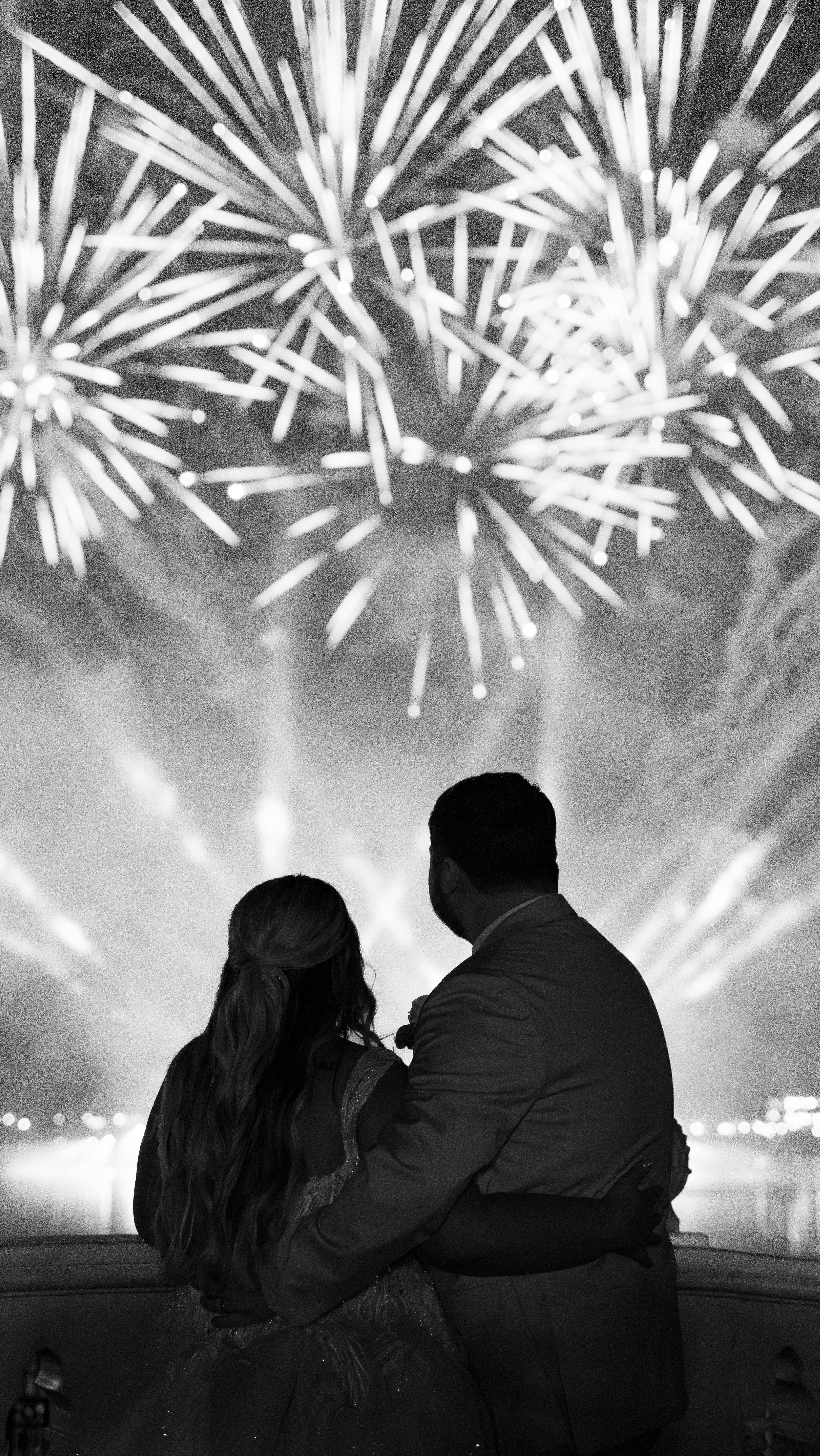 So long 2025, you’ve been a good one! 🎇
#orlandoweddingvideographer #disneyweddingvideographer #epcotfireworkdessertparty