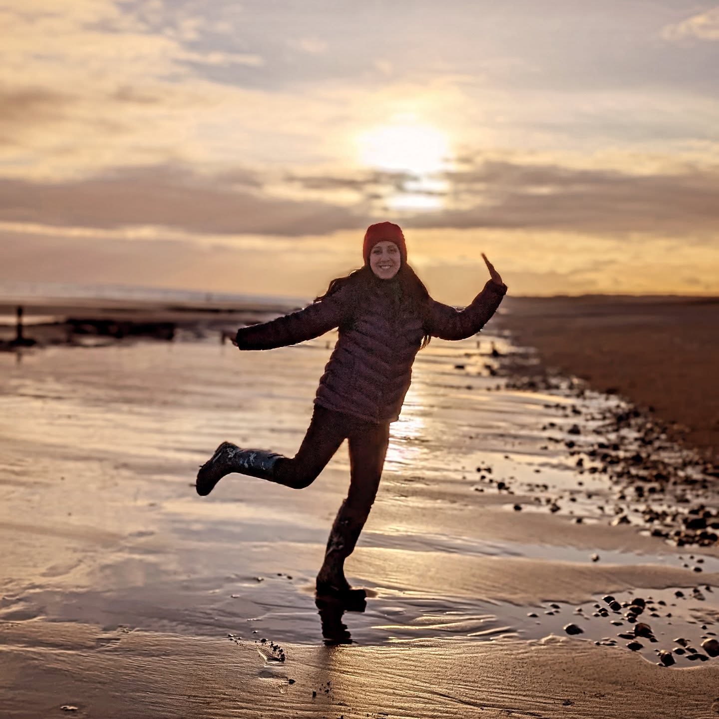 What day is it? 🙈
Here we are again in that week between Christmas and New Year, the realm where time doesn't seem to exist, structures and routines are relaxed, our family gets lots of time together, and I love it! It's the only time of the year that feels truly justified and guilt-free in slowing down and resetting before the fast pace of life begins again in January.
I'll soon start sharing some Christmas orders and commissions now that they are in their forever homes, and I'll be back in the studio next week working on exciting plans for 2026.
But for now here's me in my happy place getting some fresh air, a beautiful sunset walk and 1:1 with my boy this evening, seaglass hunting and rock pooling! 🥶 ❄️ Found some incredible treasures that will be created into jewellery next year! ✨
There's something so incredible about the effects of what the sea does to the body, mind and soul. And after the busy-ness of Christmas, it's a space which brings such stillness and refreshment! 💙
#timeless #sunsetlover #familyfirst #breathe