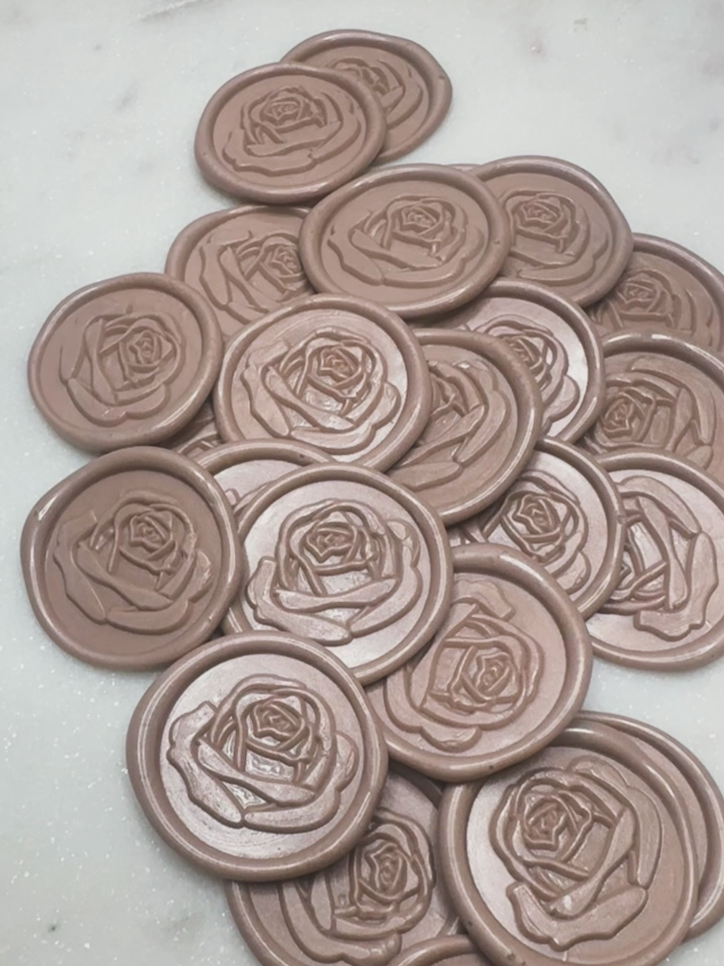 Roses are Red - but they can also be Dusty Pink!
Looking for a more neutral theme this Valentine’s? Our Rose Head wax seal in Dusty Pink is just what you need!
Click on shop link for full range! 💌
#ValentineWaxSeals #WaxSeal #ModernValentine #Galentine