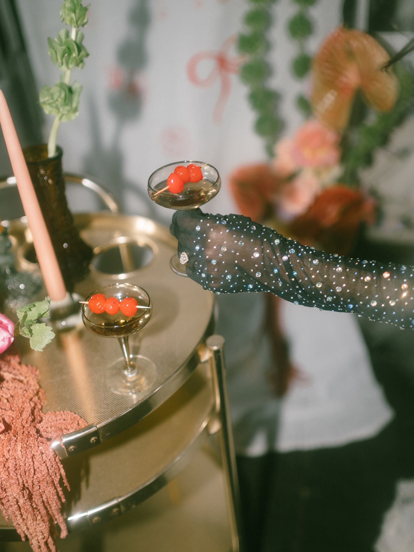 Anyone else gearing up for the new year? I’m ready to go, raring to get back to my desk and some kind of normality after the festivities.
❤️❤️❤️
2026 let’s go…I’m ready and waiting for those stationery inquiries…wahoo! 🪩🪩🪩
📷 @elliegillardphotography