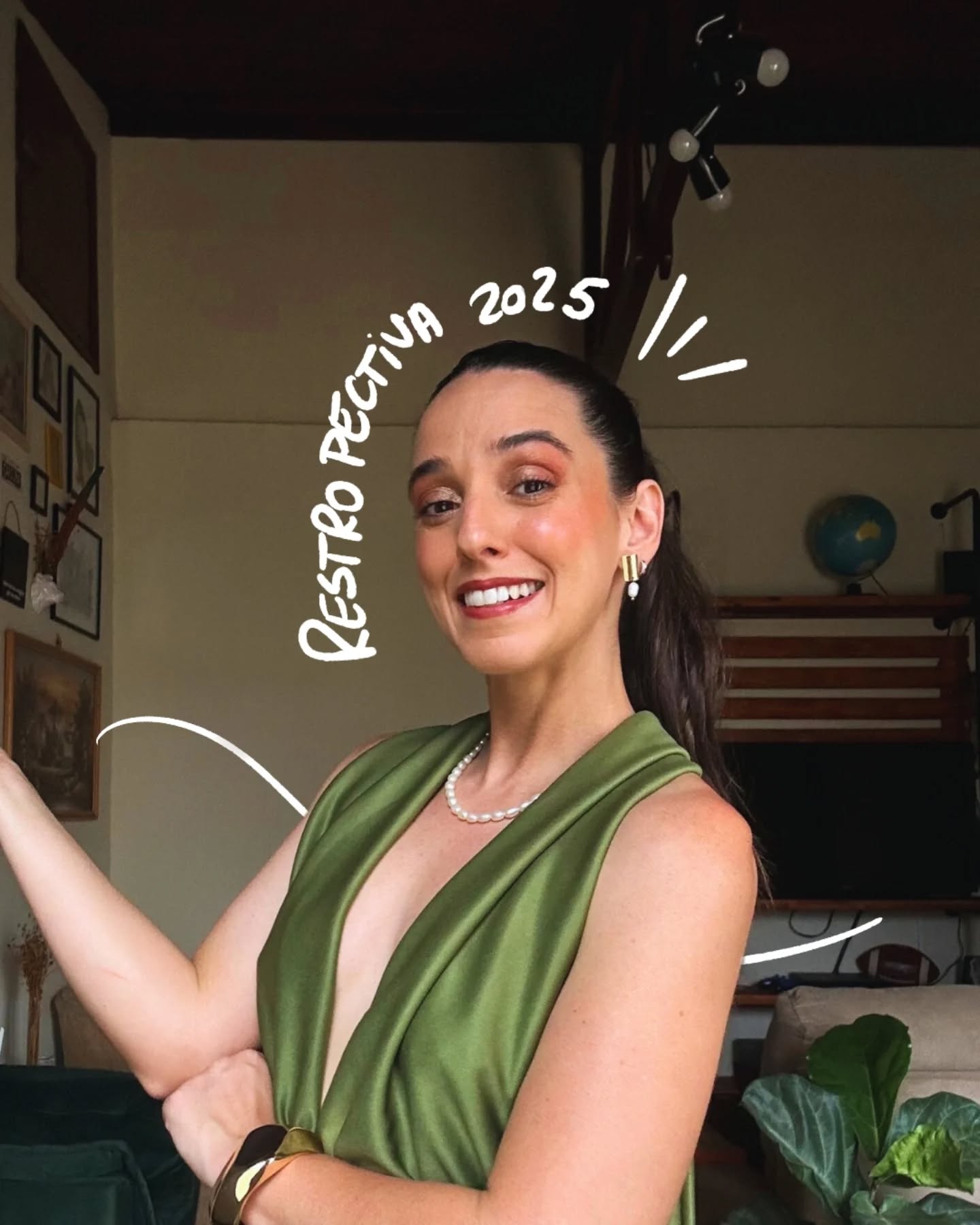 2025 foi intenso, viu?
Hoje de manhã fiz um exercício de passar pela minha agenda e fotos do ano todo para anotar os pontos altos de cada mês. Uau, muita coisa aconteceu na vida PF e PJ. Então resolvi fazer um grande compilado pra guardar aqui. 🥰
Mas na minha restrospectiva eu tenho um segredo para revelar: minha caligrafia é ilegível!
O desafio é conseguir ler!
Quem conseguir me avisa? Ou se precisar pode perguntar também, sem neura tá? 😅