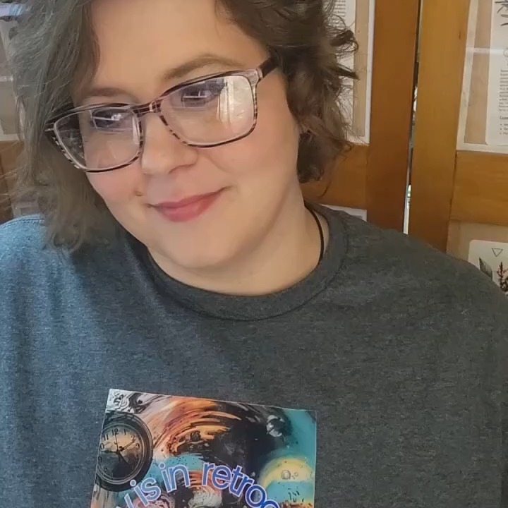 Spot the signs and steer clear of red flags! 🚩 Trust your instincts and prioritize your peace. #stayaware #trustyourgut #curselikealady #collectivereading