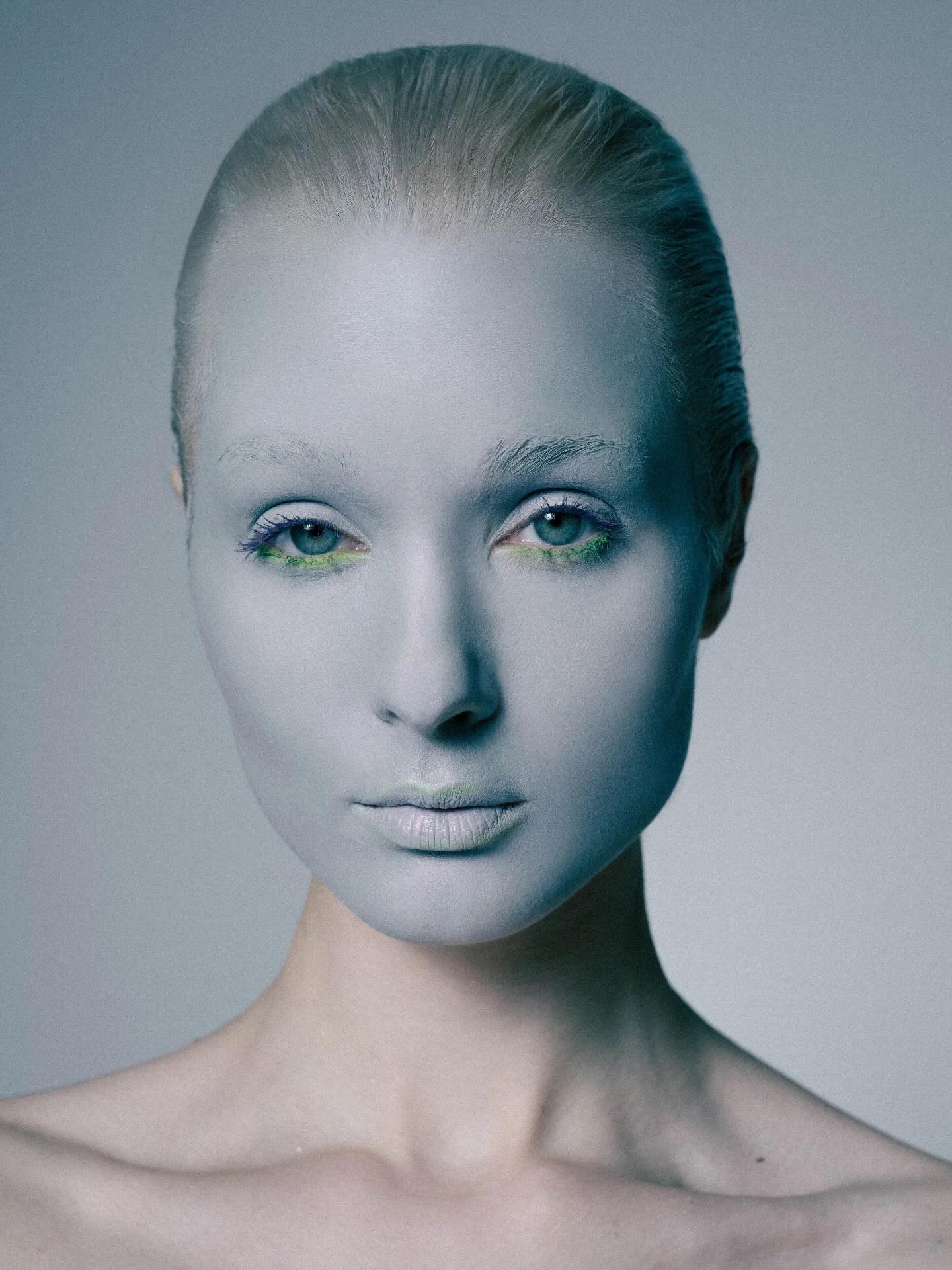 Photographer: @ofekavshalom
For @numero_netherlands
Hair designer @darialaett
Mua @jo.makeupart
Model @saichOtic
Hair assistant @rubyppearson