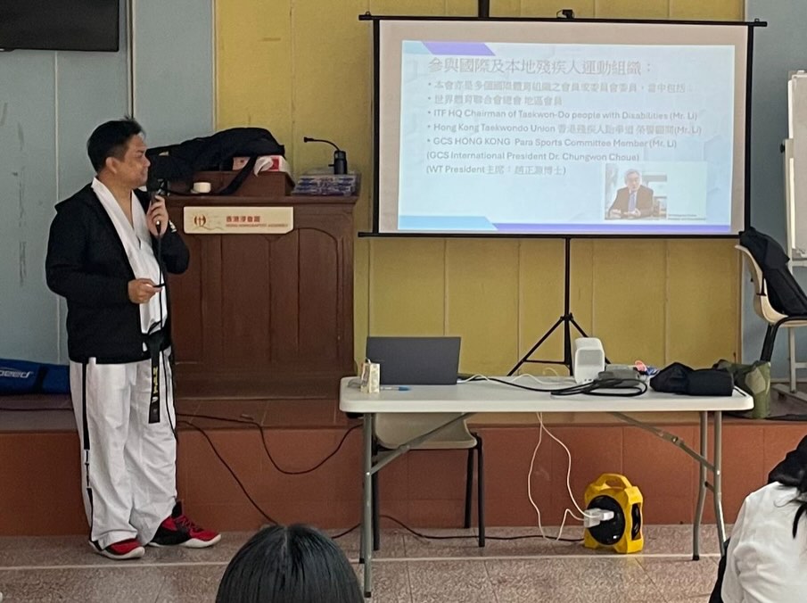Master Anthony LI (CHKTTA) 主席,連續3年為香港運動共融大使作培訓導師,分享香港殘疾人跆拳道,殘疾人士武術和輪椅武術發展。
由2004年起,成立香港輪椅武術總會為香港殘疾人士提供練習武術平台外,並培訓健全及傷殘人士作教練,以武術推動「傷健共融」。
#香港傷殘青年協會
#中國香港輪椅武術總會
#輪椅武術 殘疾人跆拳道
Master Anthony Li (CHKTTA), Chairman, has served as a training instructor for the Hong Kong Sports Inclusion Ambassador for three consecutive years, sharing insights on the development of para-taekwondo, martial arts for persons with disabilities, and wheelchair martial arts in Hong Kong.
Since 2004, he founded the Hong Kong Wheelchair Martial Arts Association to provide a platform for persons with disabilities in Hong Kong to practice martial arts. The association also trains both able-bodied and disabled individuals as coaches, promoting "”nclusion of Persons with and without Disabilities“ through martial arts.
ChinaHongkongPHABMartialArtAssociation TrainingInstitution
WheelchairMartialArts ParaTaekwondo
https://www.facebook.com/share/p/1HJC4UcDRc/