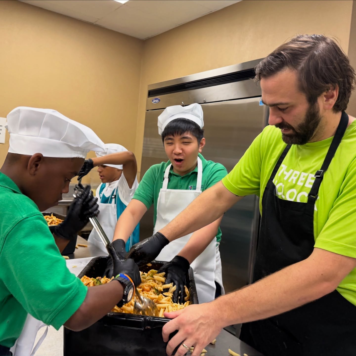 Every meal that has come out of our kitchen in 2025 has told a piece of a much bigger story… Rescued food turned into nourishment, partnerships turned into community, and small moments that added up to real impact.
Because of the hands that showed up, the hearts that cared, and the belief that good food belongs to everyone, we kept going. As we look ahead to 2026, we’re carrying all of this forward with us. Bigger reach. Brighter ideas. Deeper impact. One meal at a time.
Thank you for being part of our continued fight against hunger. The best is still to come.
#BatonRouge #foodrescue #rescuekitchen