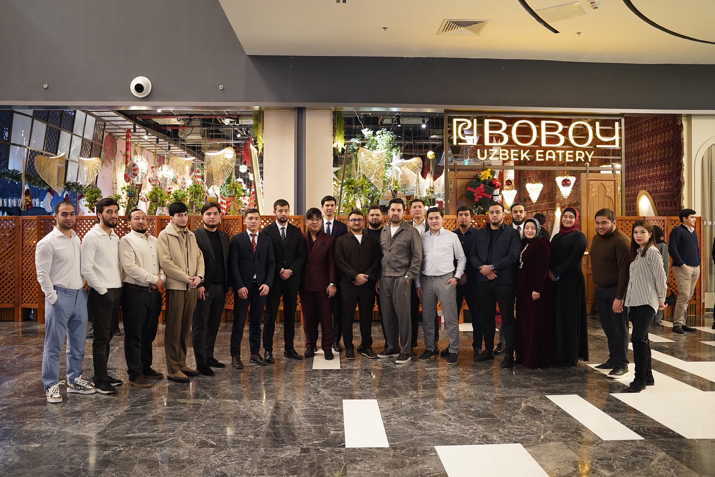 С Новым годом 🎄✨
Этот год был особенным, потому что рядом были вы — наша команда Memories Group 🤍
Каждый день, каждый гость, каждая улыбка — это результат вашей работы, старания и любви к своему делу. Мы искренне благодарны каждому сотруднику за вклад, рост, поддержку и атмосферу, которую вы создаёте вместе.
Спасибо, что вы — часть Memories Group. Пусть новый год принесёт ещё больше достижений, вдохновения, радостных моментов и тёплых воспоминаний ✨🤍
Yangi yil muborak 🎄✨
Bu yil biz uchun alohida bo‘ldi, chunki yonimizda siz — Memories Group jamoasi bor edi 🤍
Har bir kun, har bir mehmon va har bir tabassum sizning mehnatingiz, sa’y-harakatingiz va ishga bo‘lgan mehringiz natijasidir. Har bir xodimimizga qo‘shgan hissasi, rivoji, qo‘llab-quvvatlashi va birgalikda yaratgan muhit uchun chin dildan minnatdorchilik bildiramiz.
Memories Group’ning bir qismi bo‘lganingiz uchun rahmat. Yangi yil sizga yanada ko‘proq yutuqlar, ilhom, quvonchli lahzalar va unutilmas xotiralar olib kelsin ✨🤍
Happy New Year 🎄✨
This year was truly special because we had you — our Memories Group team — by our side 🤍
Every day, every guest, and every smile is the result of your dedication, hard work, and love for what you do. We are truly grateful to every team member for your contribution, growth, support, and the atmosphere you create together.
Thank you for being part of Memories Group. May the New Year bring you even more achievements, inspiration, joyful moments, and beautiful memories ✨🤍