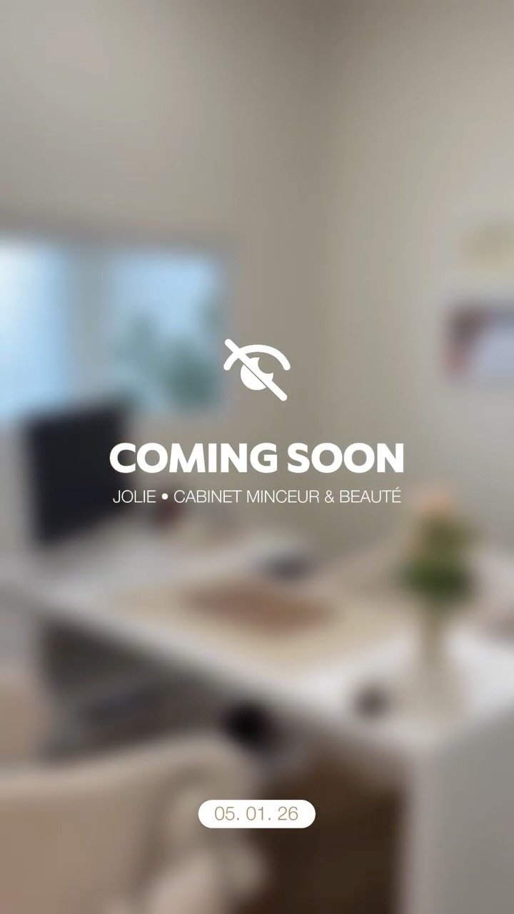 Je te montre presque tout. Mais pas encore 👀
Derrière ces images un peu floutées, il y a des mois de travail, des formations, des choix précis, et une vision très claire :
👉 t’aider à mincir durablement, sans régime, en respectant ton corps et ses rythmes.
Le Cabinet JOLIE s’apprête à ouvrir ses portes.
Un lieu pensé pour l’équilibre alimentaire, le bien-être,
le remodelage du corps, et surtout… des résultats visibles, sans frustration.
Encore un peu de patience 🤍
Le dévoilement arrive très vite.
📅 Ouverture imminente
📍 Cabinet JOLIE à Brive (19) & à distance
💻 Prise de rendez-vous déjà ouverte sur www.jolie-minceur.com
—
Je m’appelle Julie, experte minceur & fondatrice du Cabinet JOLIE.
Sur ce compte, je t’apprends à mincir sans régime, à te réconcilier avec la nourriture et à obtenir des résultats visibles, sans frustration.