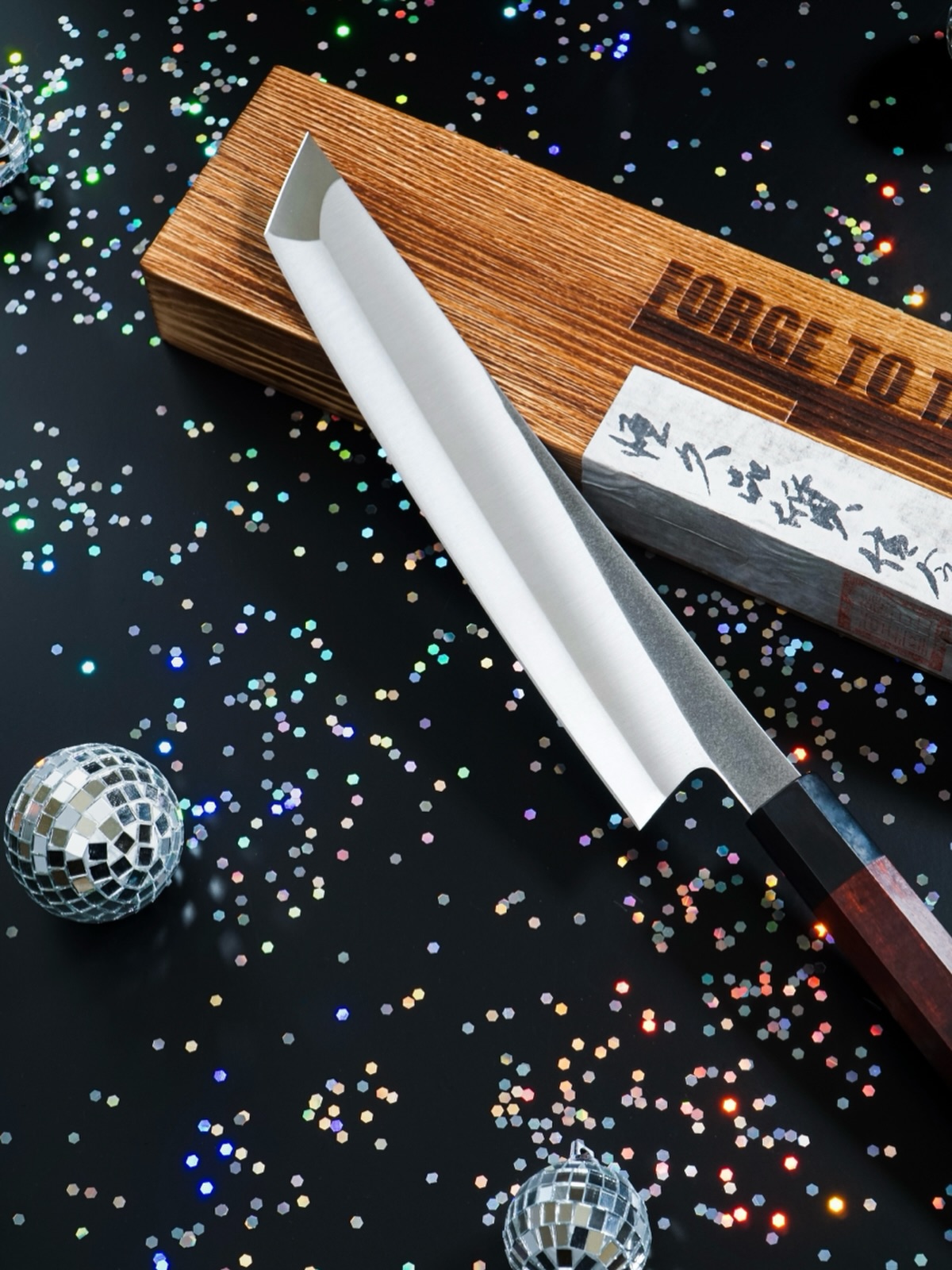 A big, fat, happy 2026!
Keep it sharp, folks 🔪