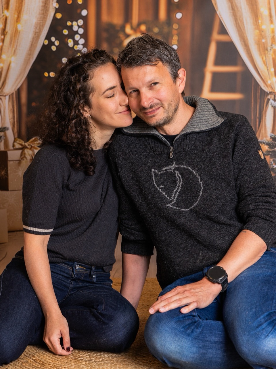 2 0 2 5 ☑️ Ein Jahr, das sich definitiv nicht wiederholen muss. Wenn von einem Moment auf den anderen alles anders ist… Am Endes Jahres einfach nur danke an alle, die in den letzten Monaten da waren und geholfen haben. 🙏 Prosit und alles Liebe für 2026. 🍀
.
.
📸 @indira.zupani.photography
.
.
.
#byebye2025 #toughyear #hello2026