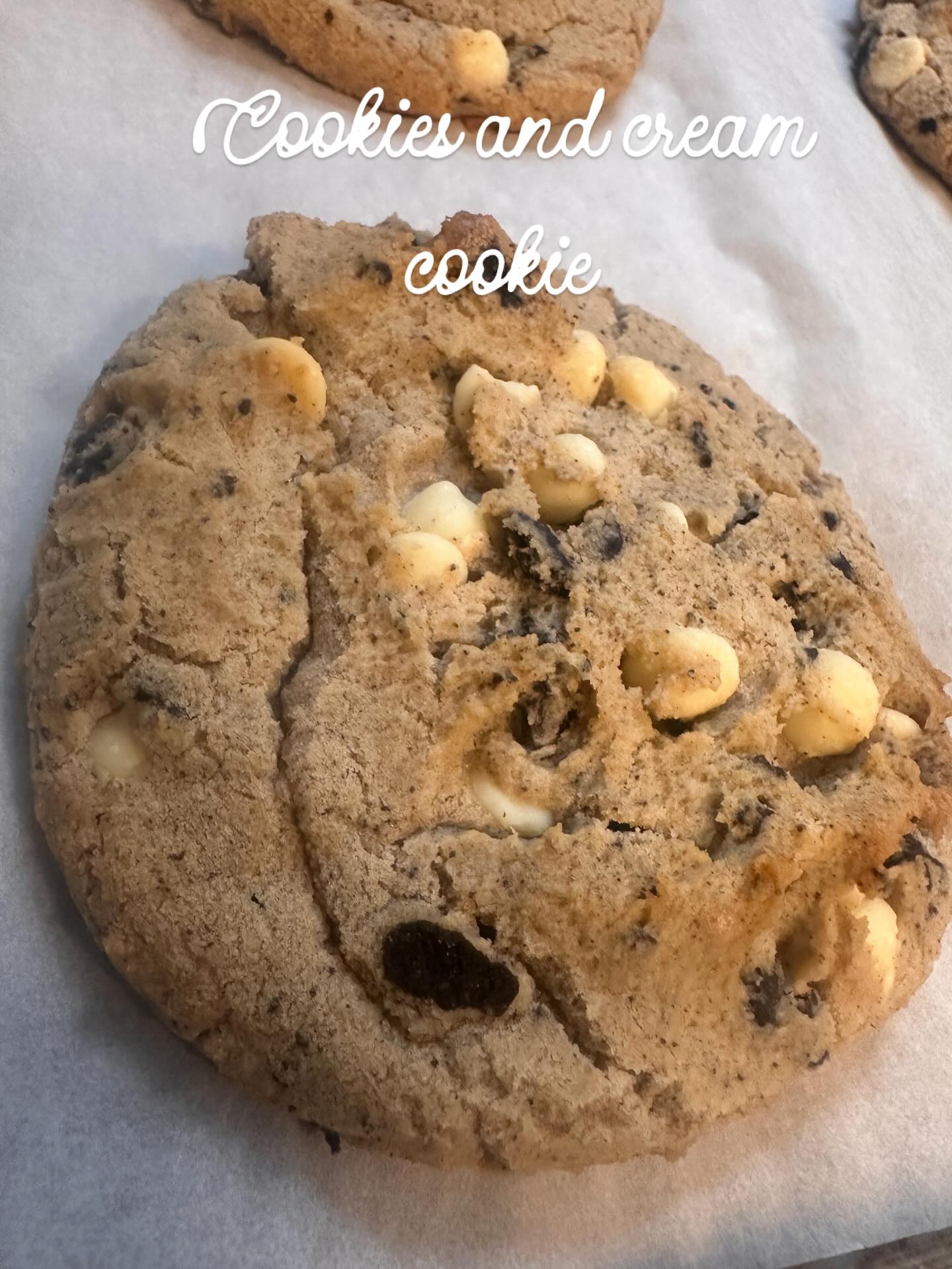Cookies and cream cookie