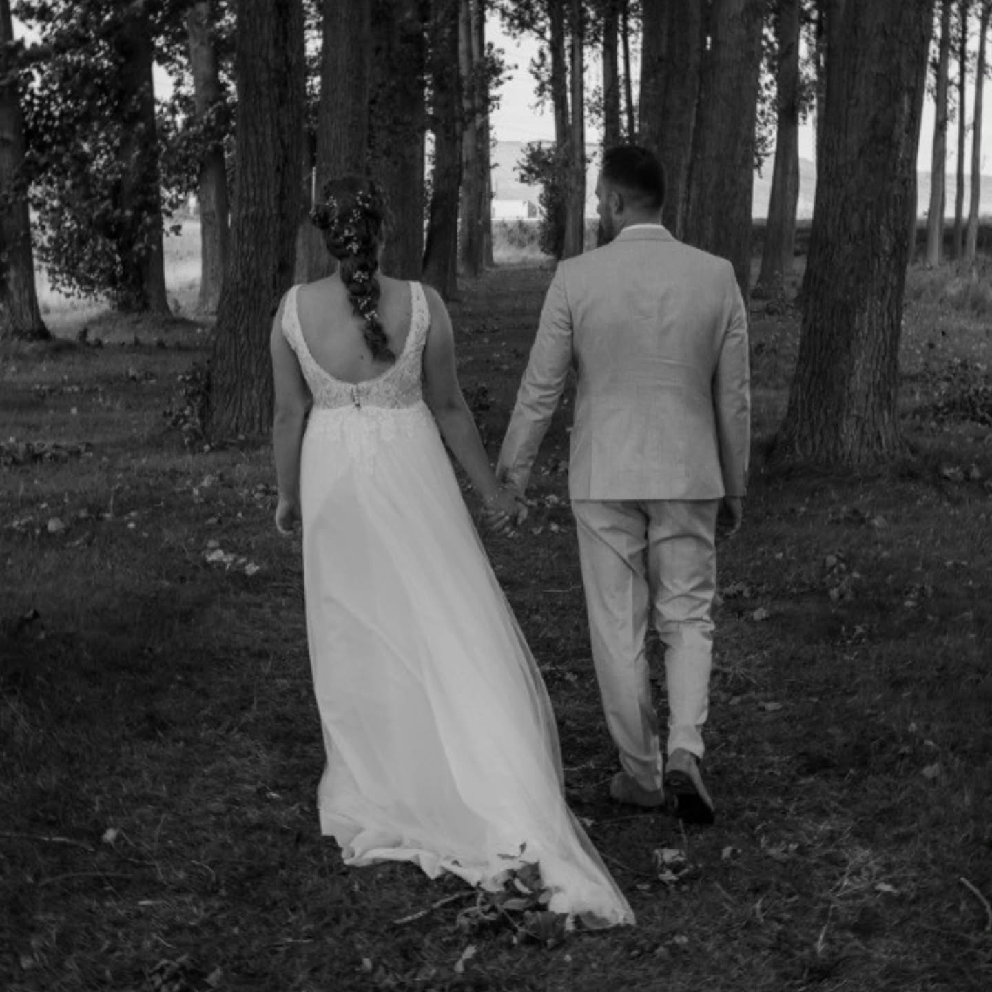 "The best thing to hold onto in life is each other" ~ Audrey Hepburn.
Manouk&Jasper❤️
#trouwfotograafzeeland