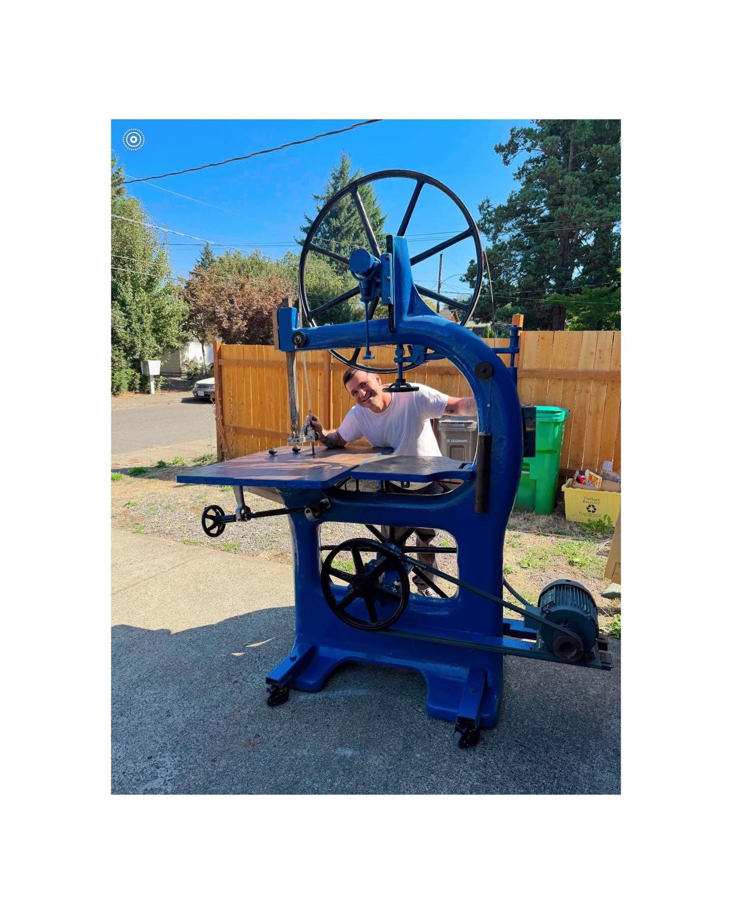 This is a 100 year old bandsaw that I purchased from a professor with a beautiful shop outside of Eugene. I couldn’t not be happier nor more grateful to own this beast that stands roughly 8’ tall.
Though not currently in commission due to a broken wheel, she’ll come to life quite soon.
#bandsaw #wood #veneer #portland #design