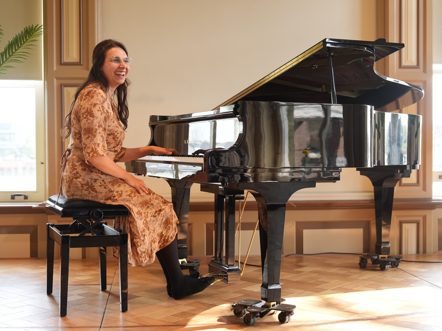 What a year 🥰 Every year has its highlights, but this one felt truly special (so cheesy, I know). This year I met a few new people who made 2025 extra special. I also felt incredibly lucky to have so many precious people who have been part of my life for a long time still around me.
Musically, I tried out new things and allowed myself more space to explore and experiment. And outside of the stage, I learned to slow down a little and to enjoy the small moments. It was both musically and personally one for the books, and here are 20 pictures trying to summarise 2025. Still missing a lot of special people in this summary as I don’t have pictures with quite a few of you!
Happy New Year, dear friends ✨
Ps. The song added is my top song of 2025 - listened to it 128 times 😂
1. Me in my natural habitat- talking to the audience while at the piano at @vancappellenhuis
2. Ortigia with the very best of the best @stfwn._
3. I released my first album ever “Kleurstof” with @7_mountain_records_official
4. Dearest @celineuppel and me at the Kleurstof concert at @huisakraak
5. Pubquiz at Biddy’s in Donegal Ireland with the crew
6. Interview with @linda_meiden about the importance of connecting with your audience
7. Dressing room with my name at @muziekgebouw waaahh ♥️
8. My brother @tadjiro and me
9. The crew on the beach in Donegal
10. Release concert at @huisakraak 🥰
11. New Year’s Eve with @celineuppel and @jorisvanbuel
12. Reunited after 7 years with @lejla.nurkovic (and also Giovanni) whom I met during our studies in Barcelona
13. So many listeners on Apple Music - crazy!! Thank you very much for listening
14. Post concert drinks with @damiandenouden and @stfwn._
15. Student concert at @hetconcertgemaal - so proud of them for performing!!
16. The best views at @rifugiotissi in the Dolomites
17. Live at our Place at @treehouse.ndsm
18. Family birthday 🎉
19. More amazing views in the dolomites with @stfwn._
20. Some of the best cousins one can wish for ♥️♥️♥️