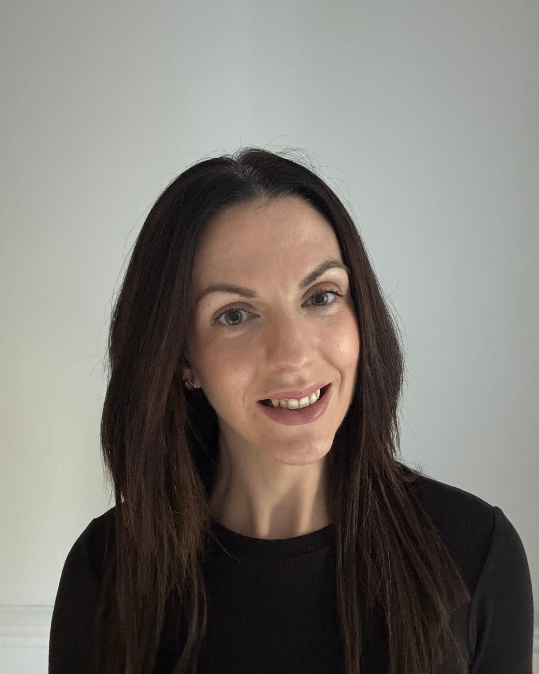 New Year, a time to reflect.
And instead of resolutions that fade by February, I love to come back to something a little more meaningful.
Your values.
ACT teaches us to pause and ask ourselves:
What actually matters to me?
What kind of life do I want to move toward?
And how closely am I living by that right now?
It isn’t about perfect habits or flawless days.
It’s about noticing the moments where life pulls you away from the things that matter… and gently choosing your way back.
If you’ve been living in “survival mode” because of allergy anxiety, guilt, overwhelm or the endless mental load, this can feel like a big ask.
So start softly.
Maybe it’s choosing connection over avoidance.
Maybe it’s allowing a difficult feeling to be here instead of fighting it.
Maybe it’s taking one small step that lines up with the parent, partner or person you want to be - even if it’s uncomfortable.
Values aren’t goals to tick off.
They’re the compass that points you where you want to go.
So as we step into 2026, ask yourself:
What matters most to me?
And what’s one tiny action today that moves me a little closer to that life?
I’m right here with you.
Here’s to a year of living gently and in alignment with who you truly are.
Dr Karen x