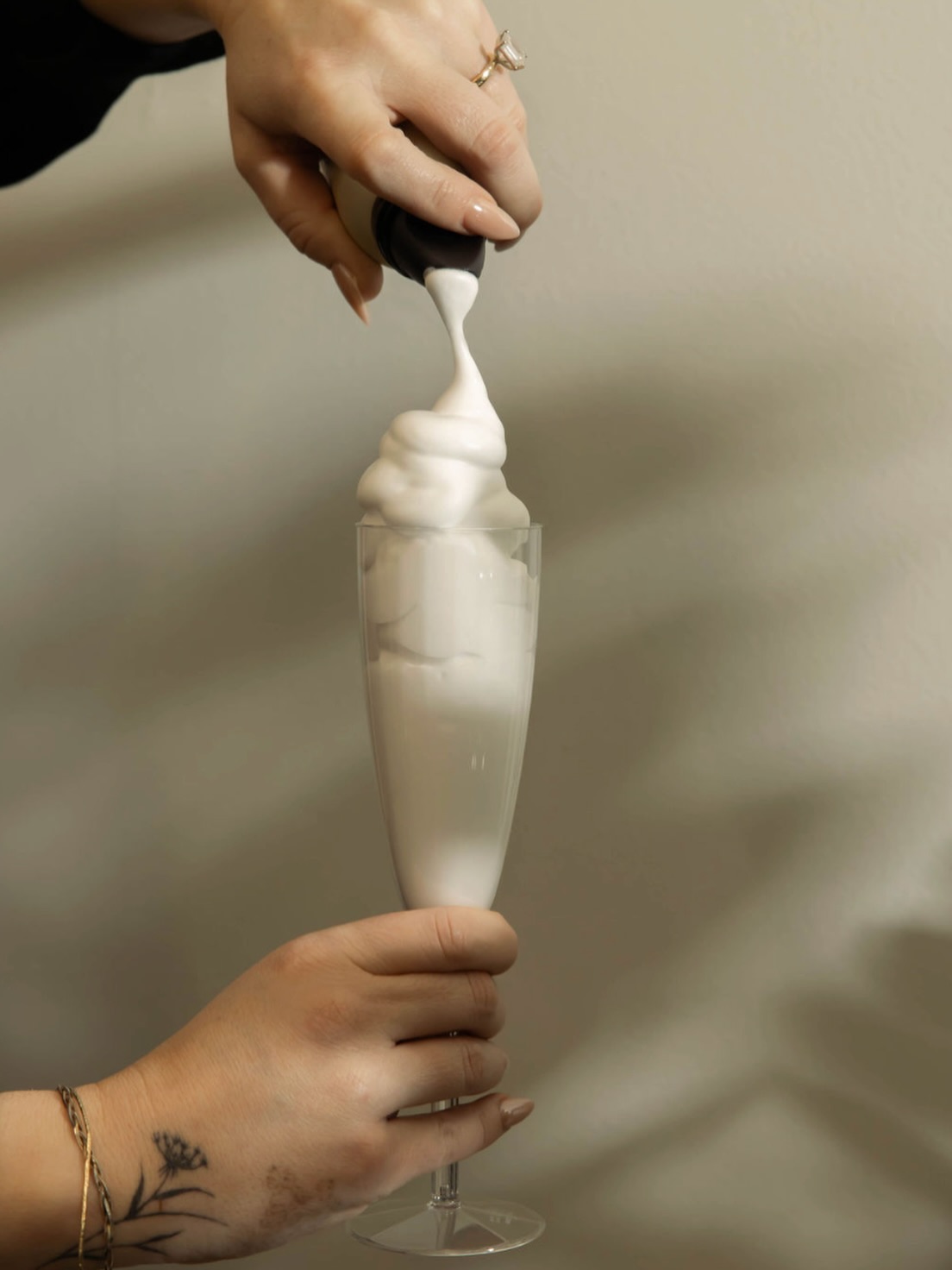 Happy New Year’s Eve from The Alley ✨
We hope your hair looks amazing as you celebrate with your closest friends and family.
We’re back open in the New Year. January appointments are now open. Link in bio 💫