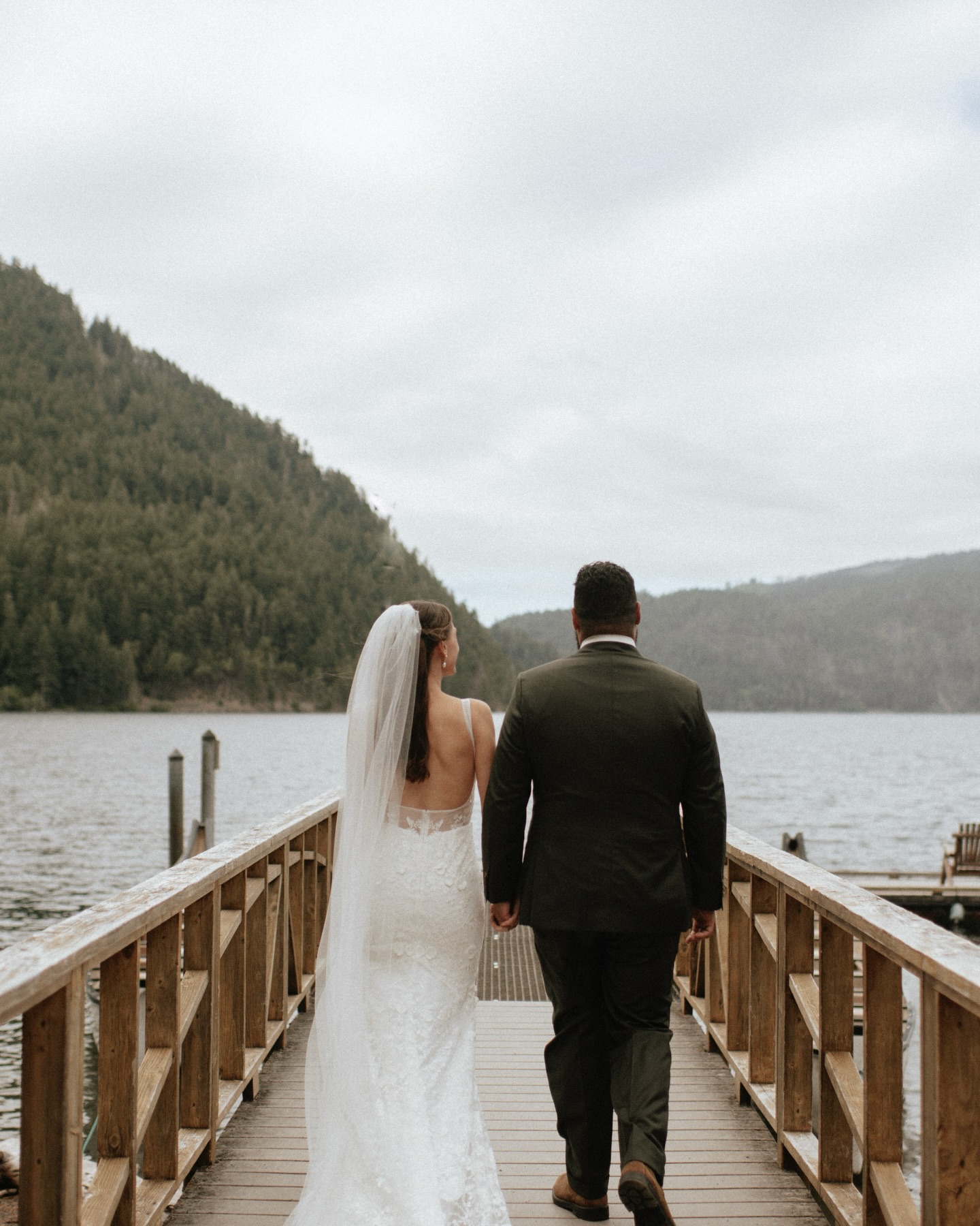 Happy new year!
I’ve been excited for January because it’s that time of year where I get to look back at all the photos from 2025 and repost some of my favorites that didn’t make it into the sneak peeks.
Starting us off with this joyous “we just got married!!” Moment right after the ceremony signing papers with the bride and grooms besties 🖤
And what a pretty place to sign papers!
Venue @naturebridge @olympic_nps
Coordinator @yourperfectbridesmaid @seattleweddingplanners
Cellist @ladyzademusic
HMUA @whats_urbeauty
Suit @indochino
Dress @lovelybridecincinnati
DJ @grooveonhyde_dj
Florist @sweetwatereventsandrentals
#olympicnationalparkwedding #forkswedding #lakecrescentwedding #washingtonelopementphotographer #washingtonelopement
