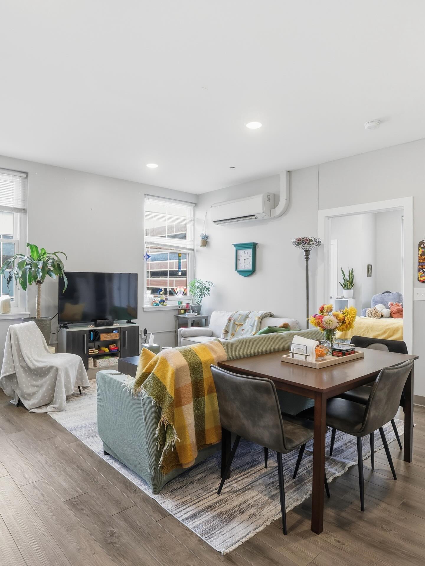 Out with the old, in with the new and improved living! 🏡✨ The New Year is the perfect moment to find a home that matches your energy and your goals. 🎯
If you’re ready to start fresh and elevate your lifestyle in 2026, the perfect home is waiting for you. 🔑
Come discover a community that offers stunning amenities, gorgeous interiors, and a place that feels like a genuine reset for the year ahead. 💫🌟
(Current residents: Your next chapter starts now! Renew your lease and Keep The Party Going! 🥂🎉)
#CollegeTownCommunities #LiveWithin