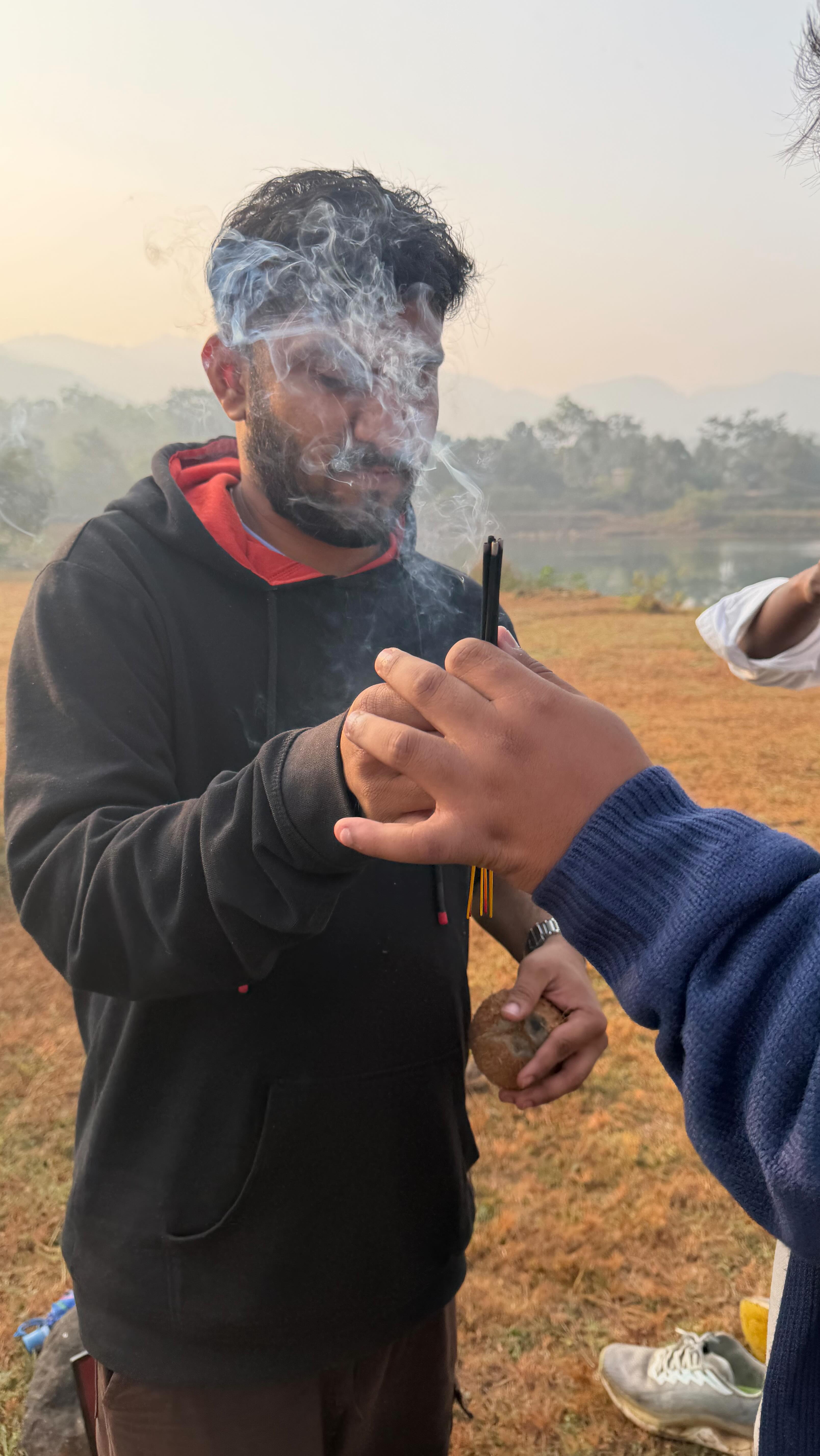 dekho na dekho na guys dekho na
#cinefunkstudios #2025viralvideo #tmkoc #yearends2025 #behindthescenes