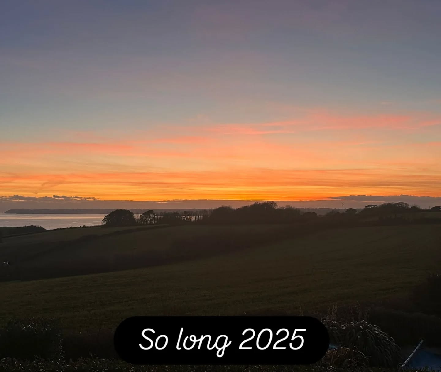2025......
A MAHHOSIVE year of growth for me. Both mentally and physically. I felt leading into January would be so much easier for me this year. Boy, was I wrong. I HATE IT!🤣
It's such a tough month. It seems nothing can prepare me for the inevitable blues.
Yes, I know how lucky I am
Yes, im very grateful for all I have
Yes, I am 100% aware there are so many worse off
BUT, it can already piss off as far as im concerned.
For no particular reason, just MEH
Does anyone else feel the same ????