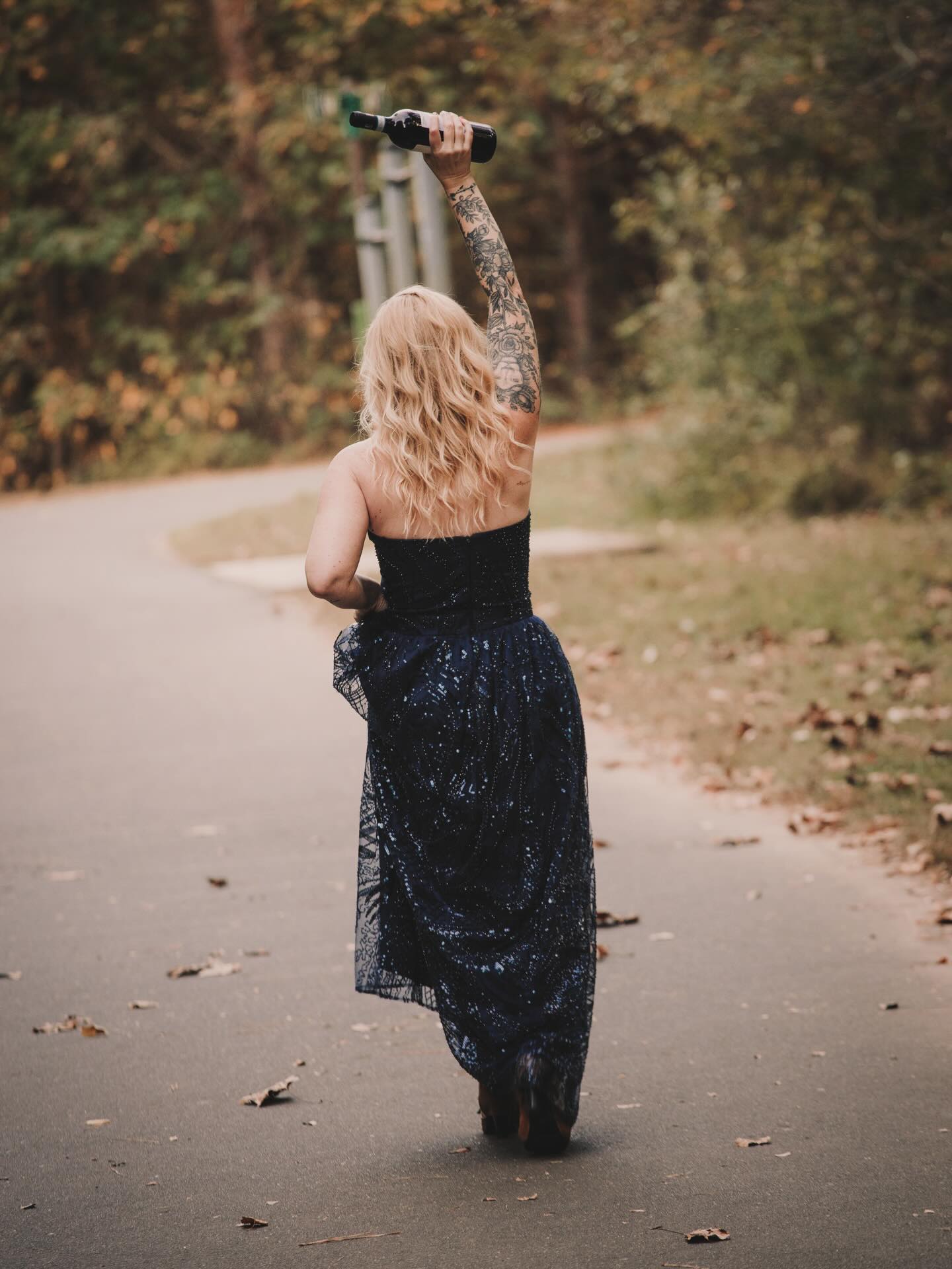 Peace out 2025 ✌️
Here’s to continuing to embrace growth, sparkle, and self-love in all its forms.
Same soul.
Stronger where it counts.
Softer where it matters.
Always laughter. Always joy.
Wishing you a peaceful New Year, friends. May 2026 bring you gentle moments and remind you of your own brilliance. 🥂
#happynewyear #selflove #2026
Photo Credit: @photographs_from_michelle