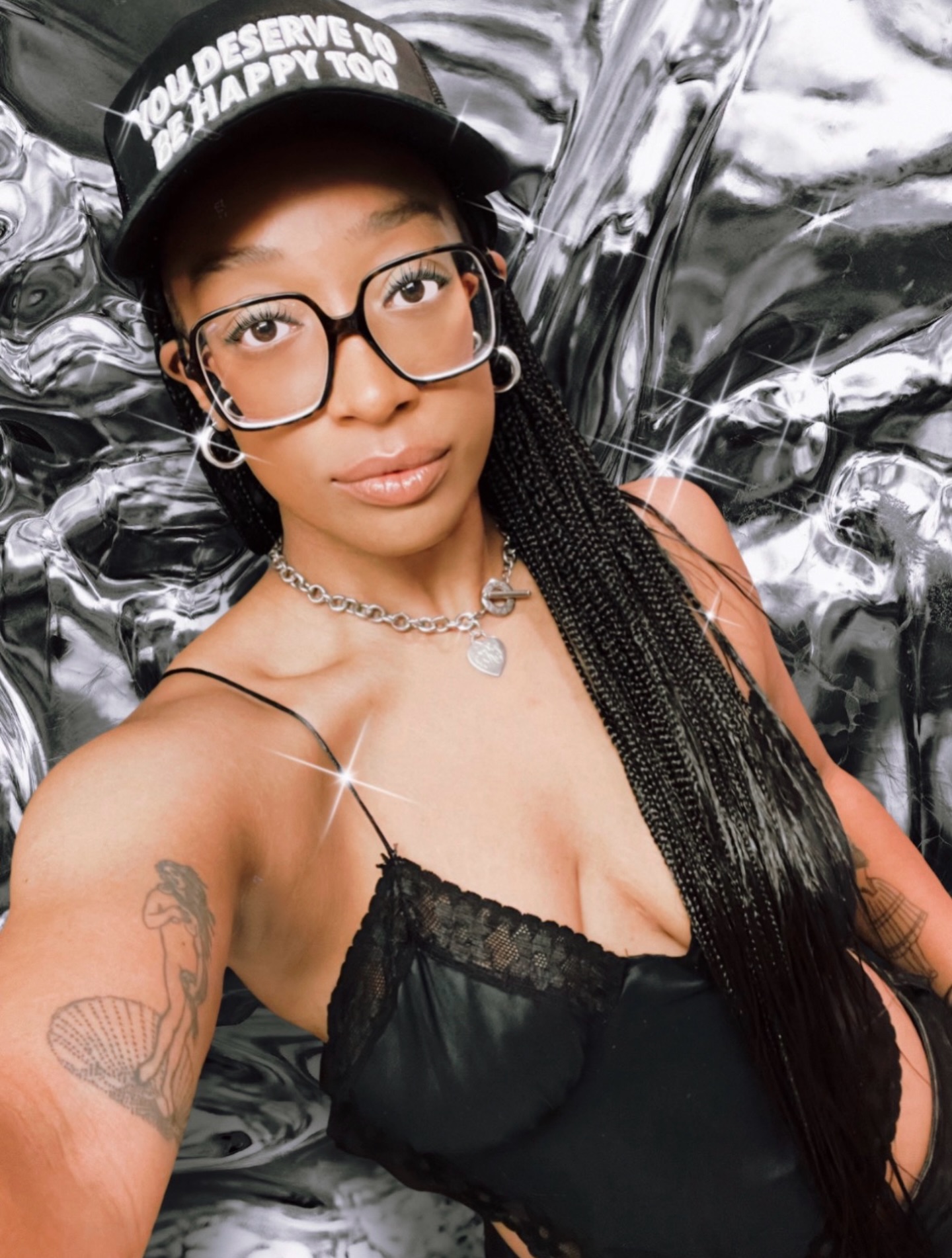 if you saw this picture already… no u didn’t… 🩶⛓️
follow @eliteurbanite to keep up with all things eclectic & culturally aware!✨
🎧 Tune in to Elite Urbanite Radio on Spotify! 🩷
•
•
•
tags: #music #popculture #contentcreator #itgirlstyle #radiohost