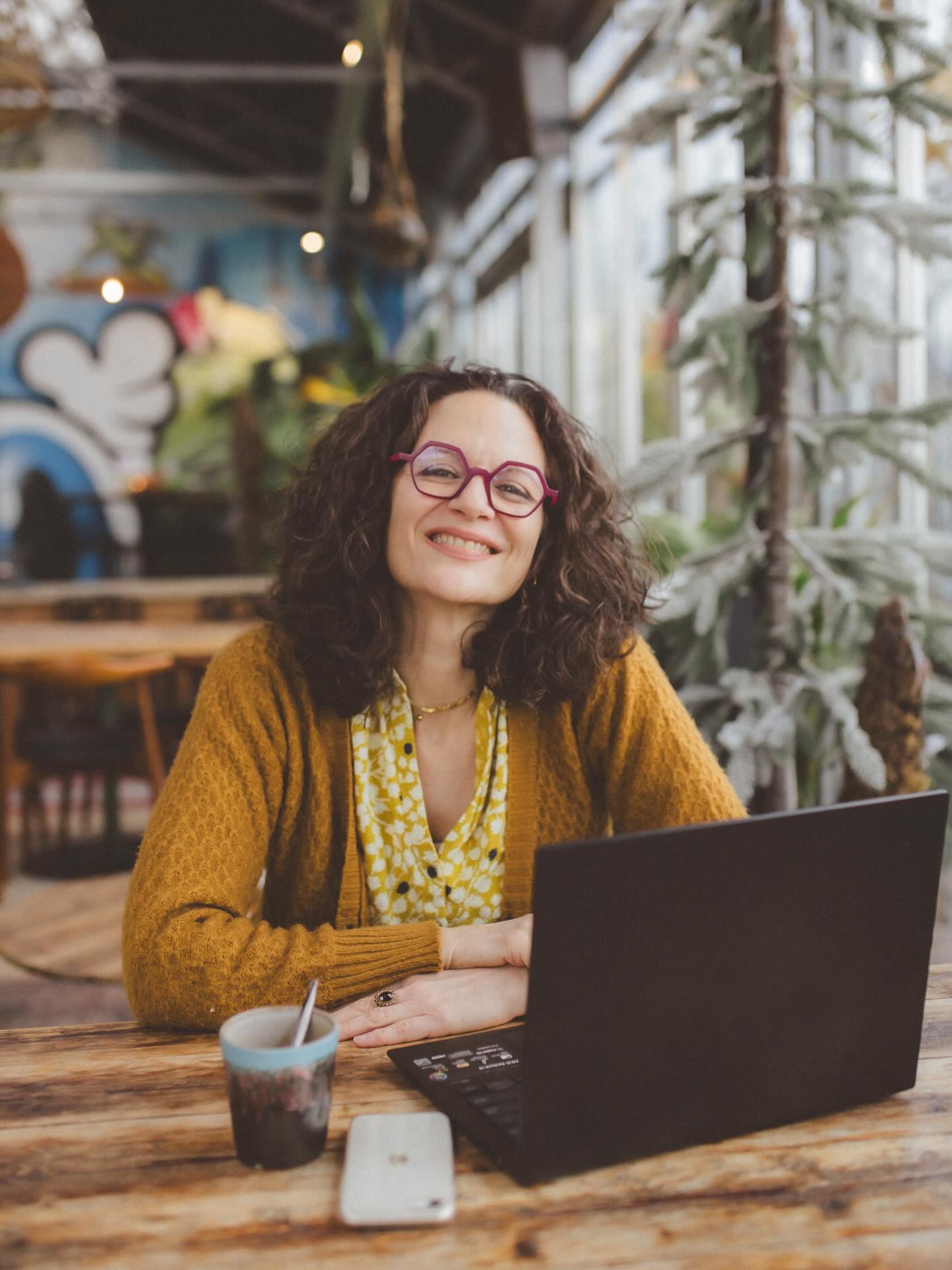 Aanvraag: Zakelijk beeld voor Rebecca @emanantsolutions
Here I am ♥️ …
✎………………………………..
.
.
.
.
.
.
.
.
.
.
.
#voorschoten #leiden #zakelijk #helenaandsisters #photooftheday #fotoshoot #picoftheday #fotomoment #fotografie #canon #canonnederland #fotografie #photography #canonfotografie #oegstgeest #leidenstad #wassenaar #werken #thuiswerken