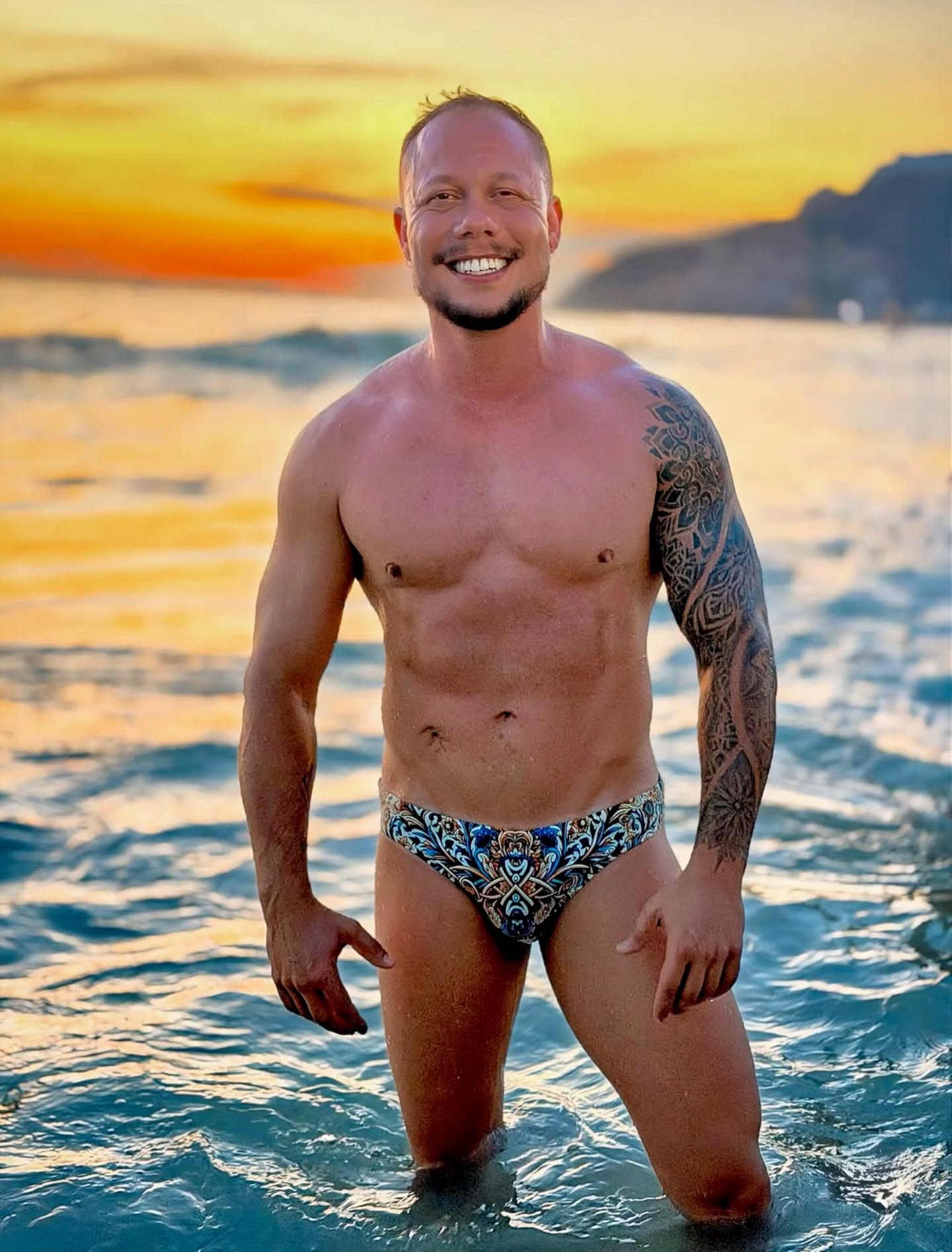 Model @maiconpaloschi
Usa sunga slim
Link com toda coleção na bio!
Sungas SpecialKey Wear 🔑
#specialkeywear #sunga #sungaslim #praia sp #sungacavada