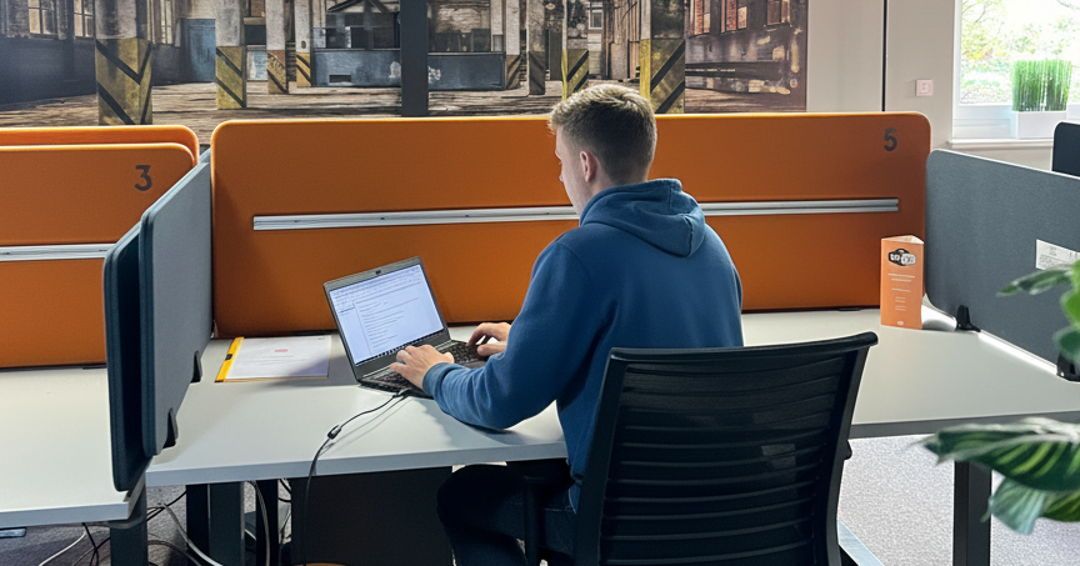 MVP-Usability-Check
3 Testaufgaben, Nutzer still beobachten, Hürden notieren.
1 Fix priorisieren, nächste Version shippen. 🧪
Tempo schlägt Theorie, immer.
Slot für Tests: https://bio.vision-uelsen.de
⚙️
#MVP #UXTesting #BuildMeasureLearn