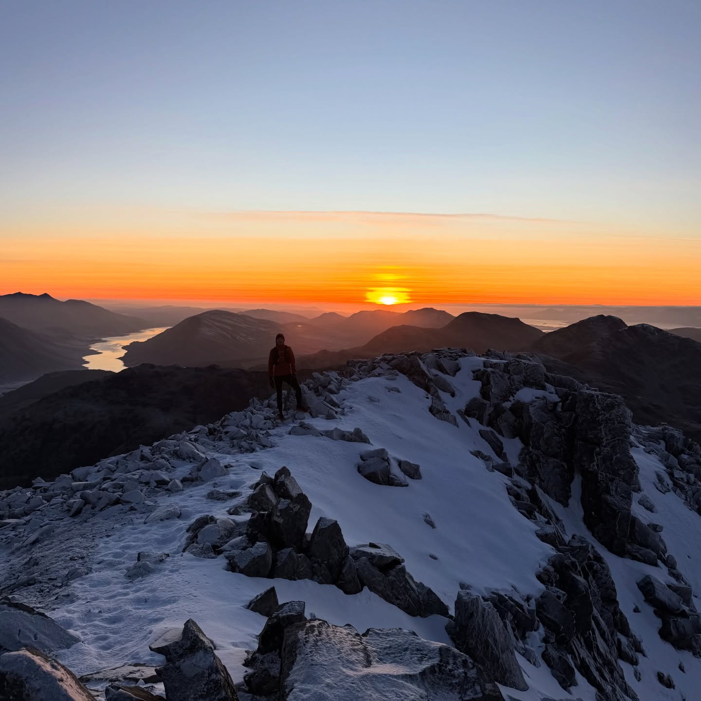 Hello 2026, I’m back ⬇️
Finishing the year on a high with probably the most beautiful run of my life so far (pic 1 & 2). It’s really hard to beat the Scottish highlands on a day like this! 🏴
2025 was a great year in many ways with my first win in NZ (pic 3), crushing all of my PBs with the help of @rushbynature and @pete_stables and learning hard lessons at UTMB (pic 4 & 5) 😬
I was not proud with the way I raced UTMB 👎🏻 Looking back now, I realise I was running for the wrong reasons. Chasing a sub-28h, a top-100 finish, wanting to shine on the world’s biggest stage. I was overconfident. And I got humbled, big time 🛑
After that, I really struggled mentally 😵💫 I had lost sight of why I run in the first place. Running stopped being fun, and the rigid training rhythm I’d lived by no longer felt healthy. So I pressed pause. On structure, on expectations and on social media 🧘🏻♂️
The last 2 months were about going back to basics. Running for the joy of it. Resting properly. Reconnecting with what really matters: pushing myself, stepping outside my comfort zone, and letting performance be the outcome. Not the obsession 👌🏻
Now I feel recharged and ready for a new chapter. A few races lined up, with an A-race pencilled in for September in Scotland… which may or may not be another 100 miler 😉
Really excited to be back and to share the journey with you again 🏔️🏃♂️
#trailrunning #scottishhighlands