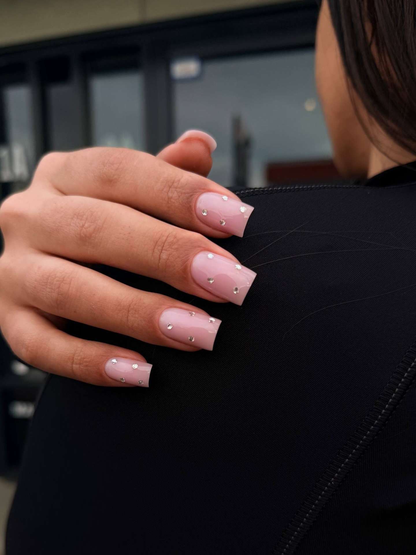 Beautiful Manicure is the best way to treat yourself😍😍. Book your appointment at Euronails at your best convenience:
🤍online (link in bio)
🤍Dm on Instagram
🤍call/text 778-680-5828
Reception hours: Monday-Sunday 10am-6pm (yes,queen, we are open every day 😉😍)
#euronails #akzent #luxio #vancouver