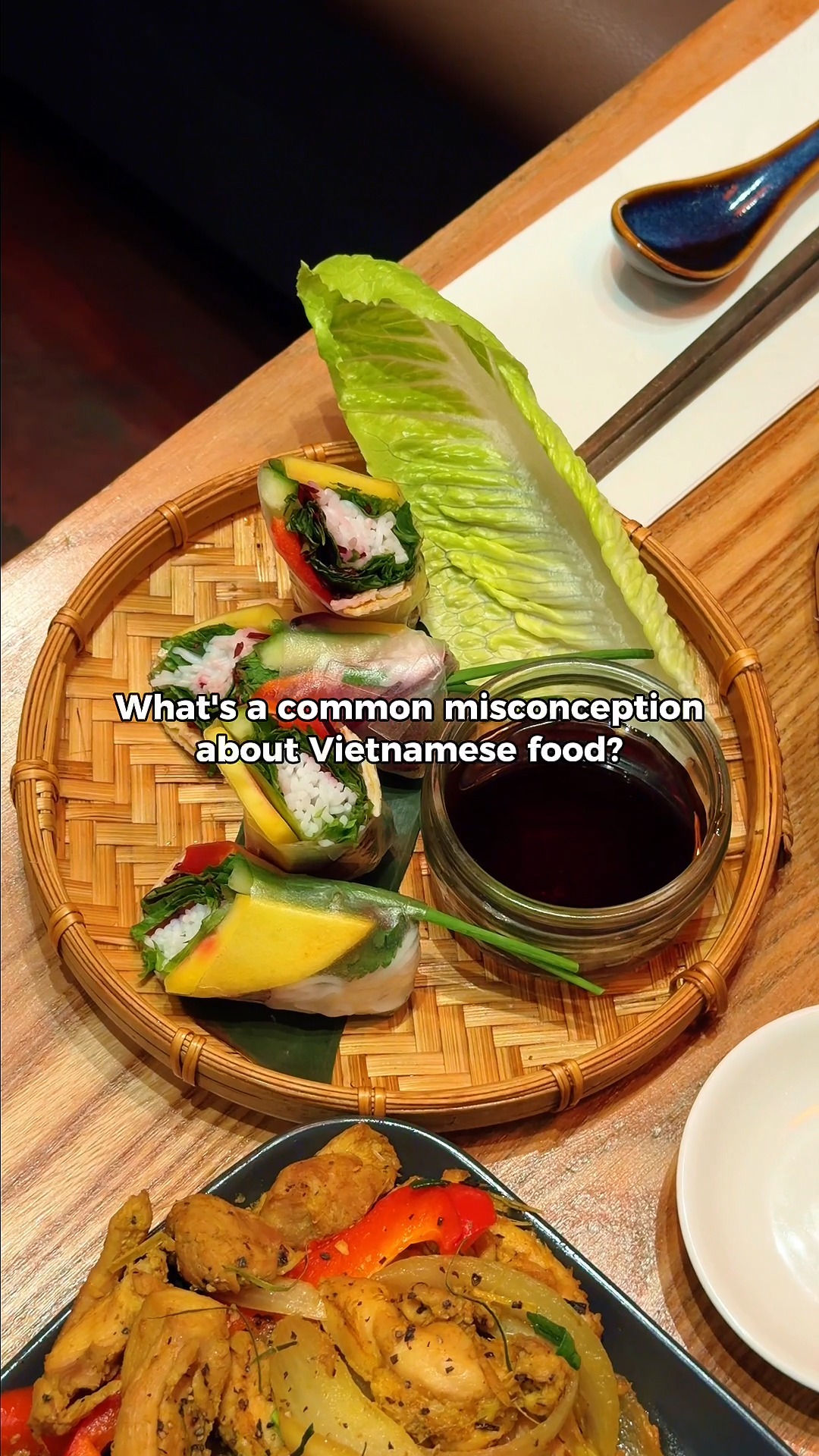 You may have made it your New Year’s resolution to try new things or expand your culinary horizons… but you might be surprised to learn that your understanding of Vietnamese cuisine isn’t quite right. Here are 5 common misconceptions about Vietnamese food 🇻🇳🍜