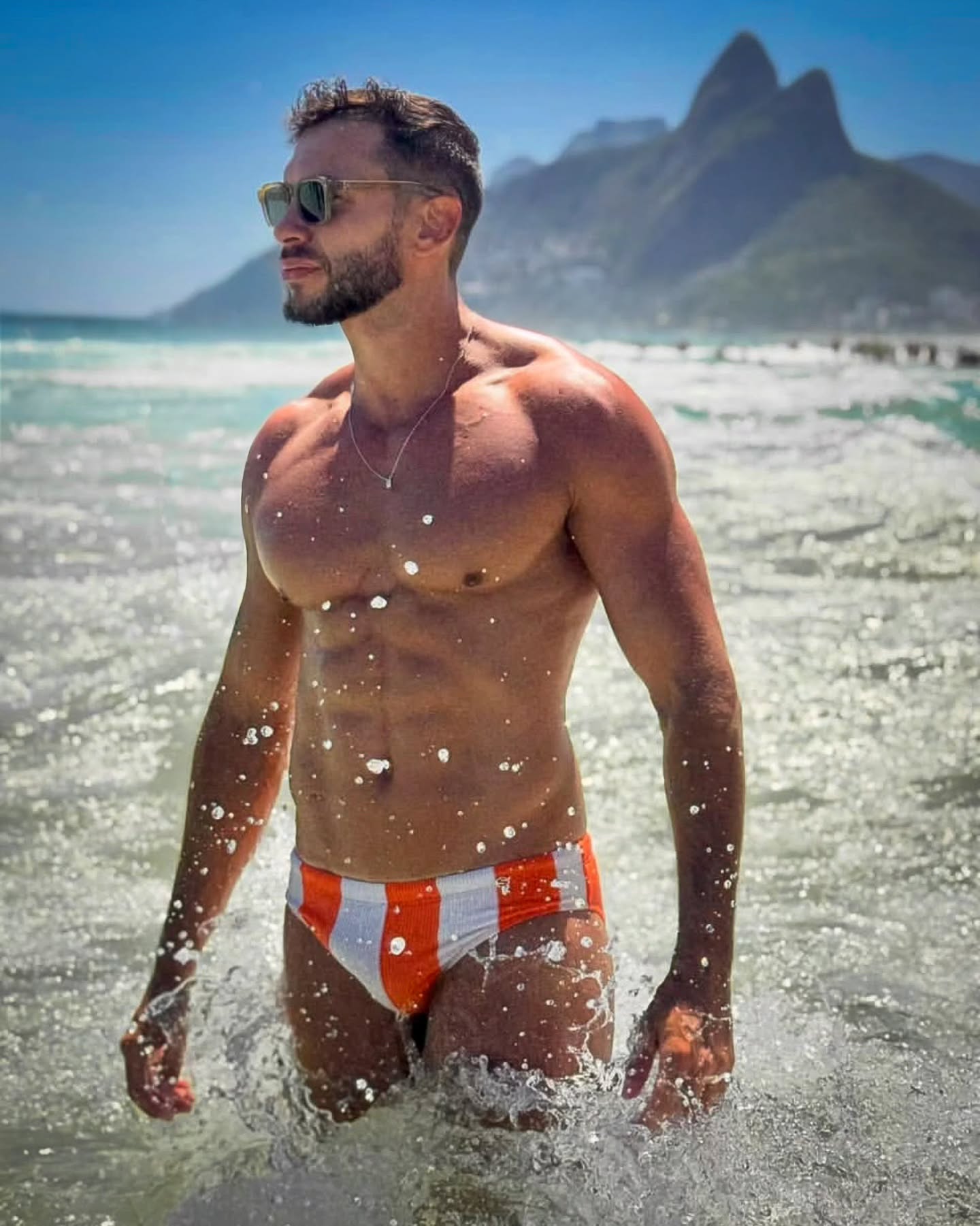 Model @brianopusculoo
Usa Sunga Super Slim
Link com toda coleção na bio!
Sungas SpecialKey Wear 🔑
#specialkeysunga #sunga #sungacavada #praia specialkeywear