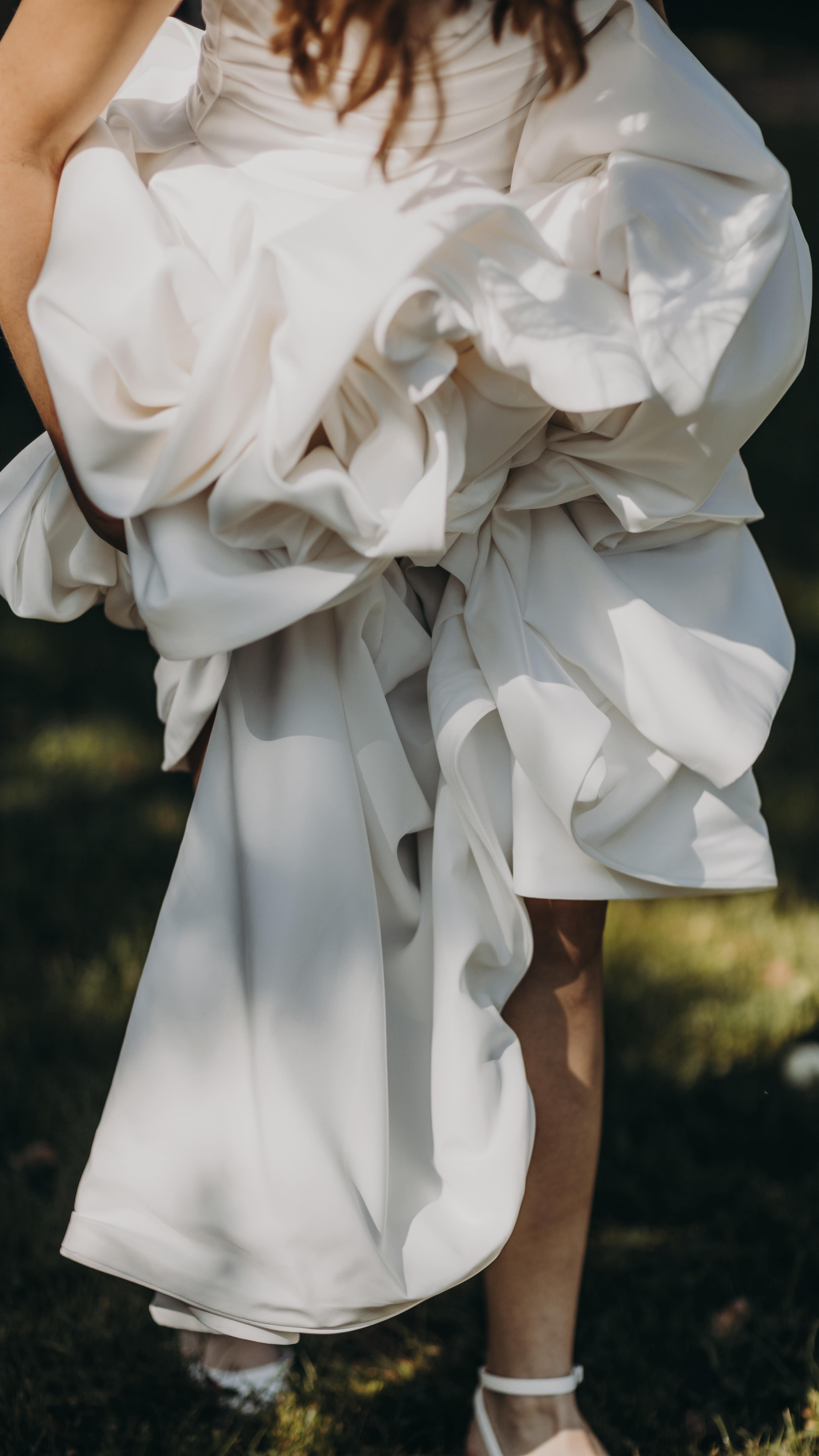 ✨Ein Jahr voller Liebe, Emotionen und unvergesslicher Momente ✨
Danke an all die wundervollen Bräute, die ich letztes Jahr begleiten durfte und mir ihr Vertrauen geschenkt haben. Euer Brautstyling ist nicht nur mein Job – es ist meine Leidenschaft 🤍
#brautstylingchiemgau #brautstyling #maria_frisurenwerkstatt #frisureninspiration #eventstyling